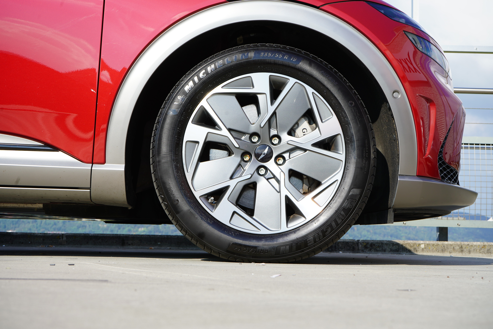 listing desktop thumbnail image 18