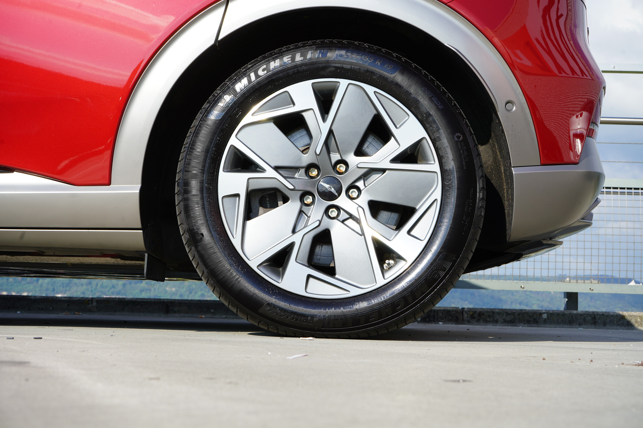 listing desktop thumbnail image 19