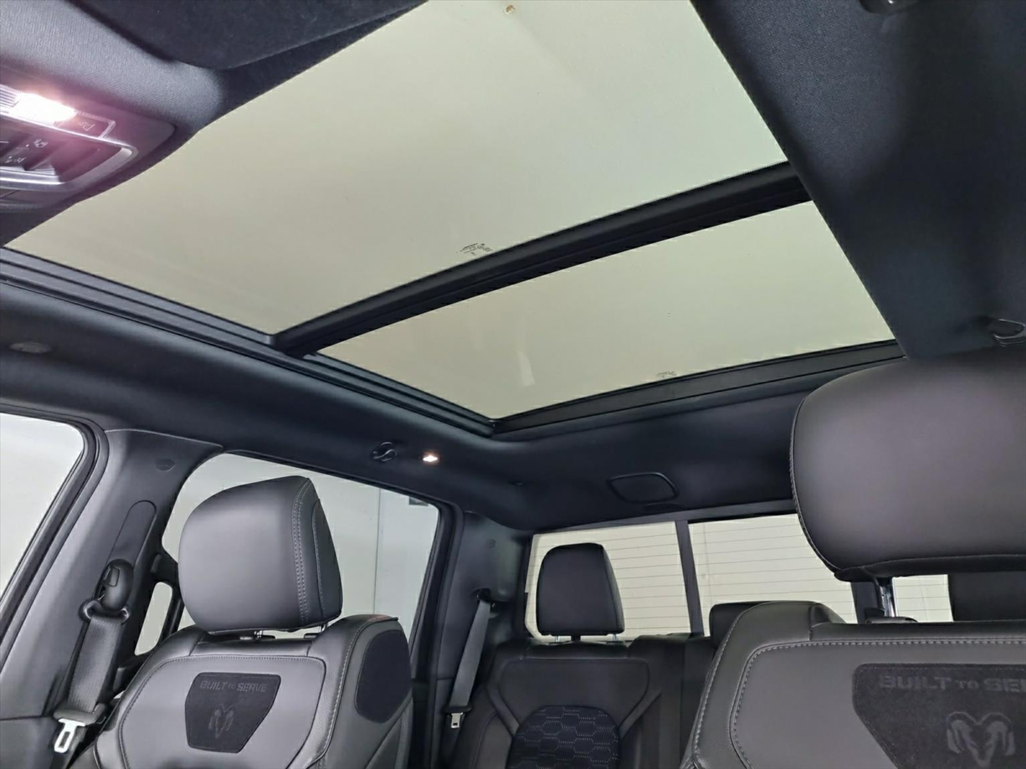 listing desktop thumbnail image 12