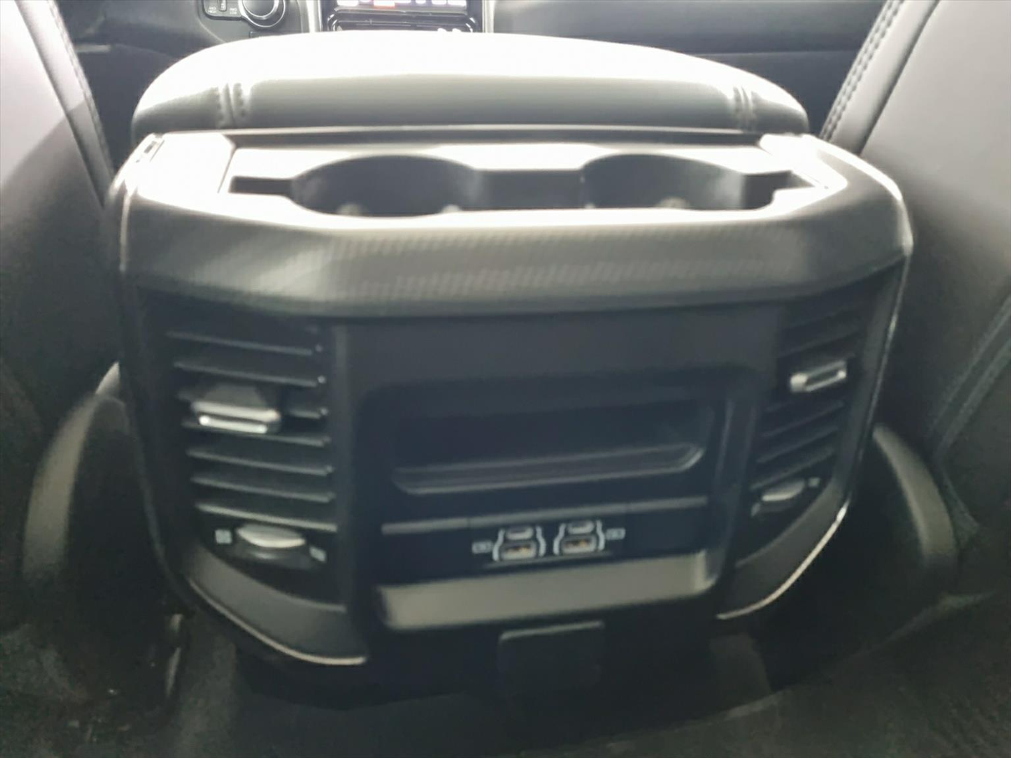 listing desktop thumbnail image 9