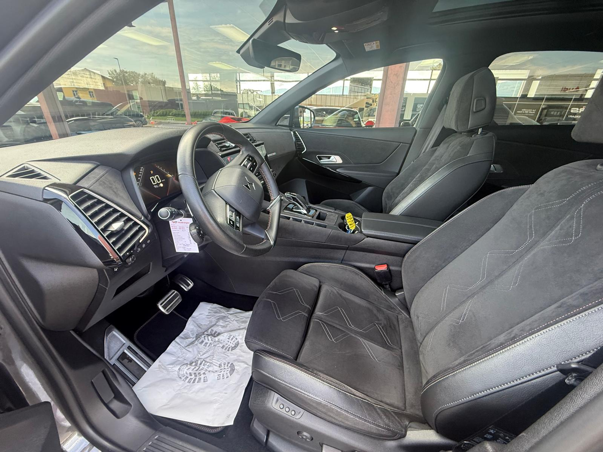 listing desktop thumbnail image 6