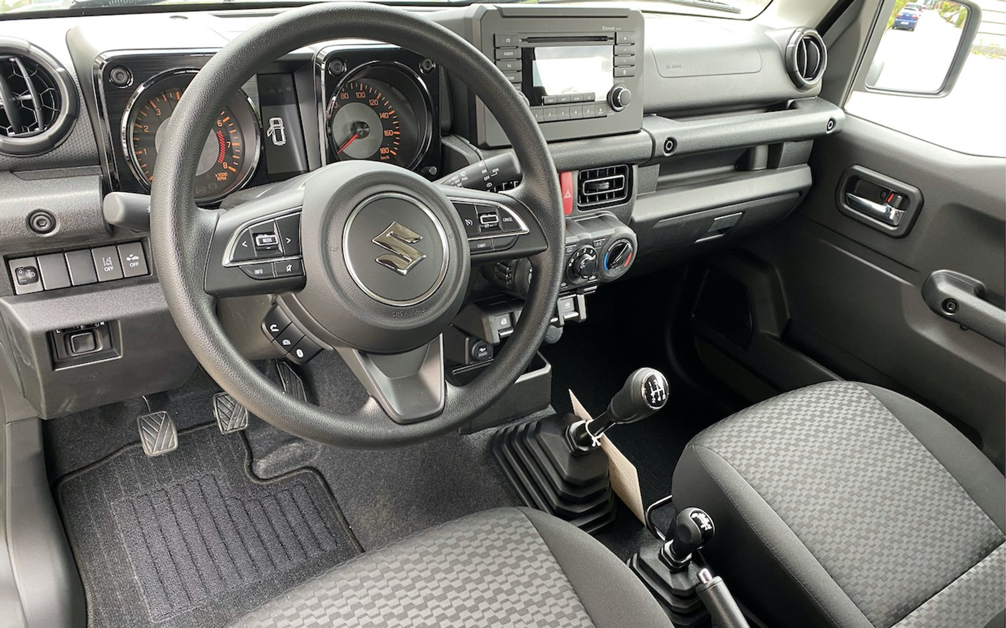 listing desktop thumbnail image 10