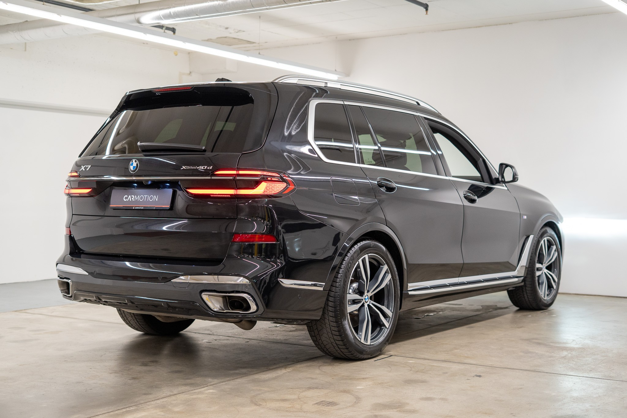 listing desktop thumbnail image 3