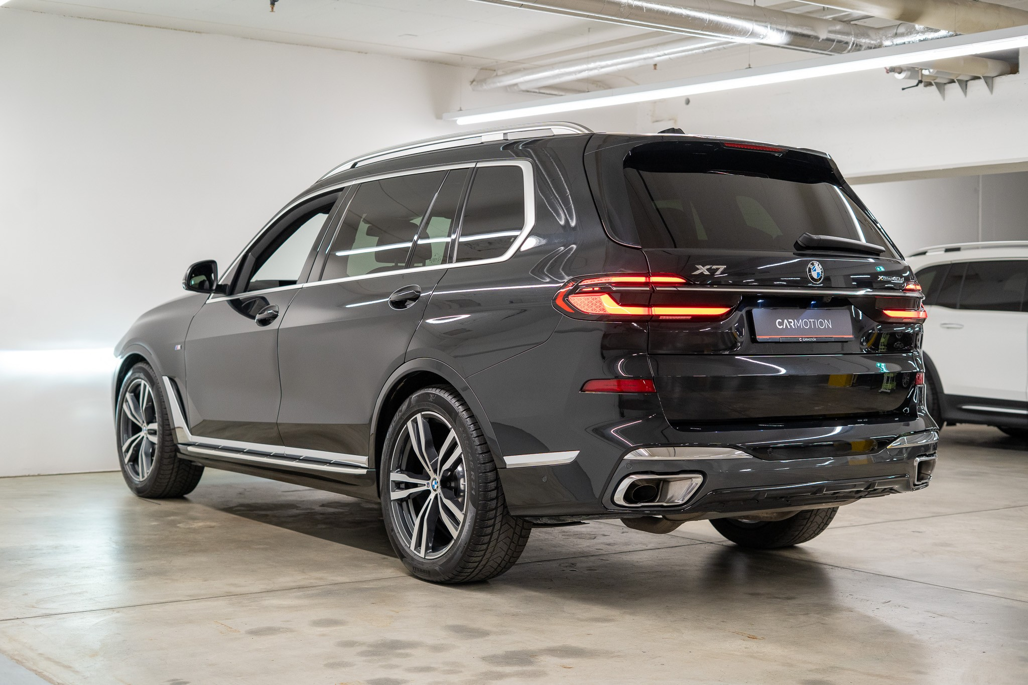 listing desktop thumbnail image 6