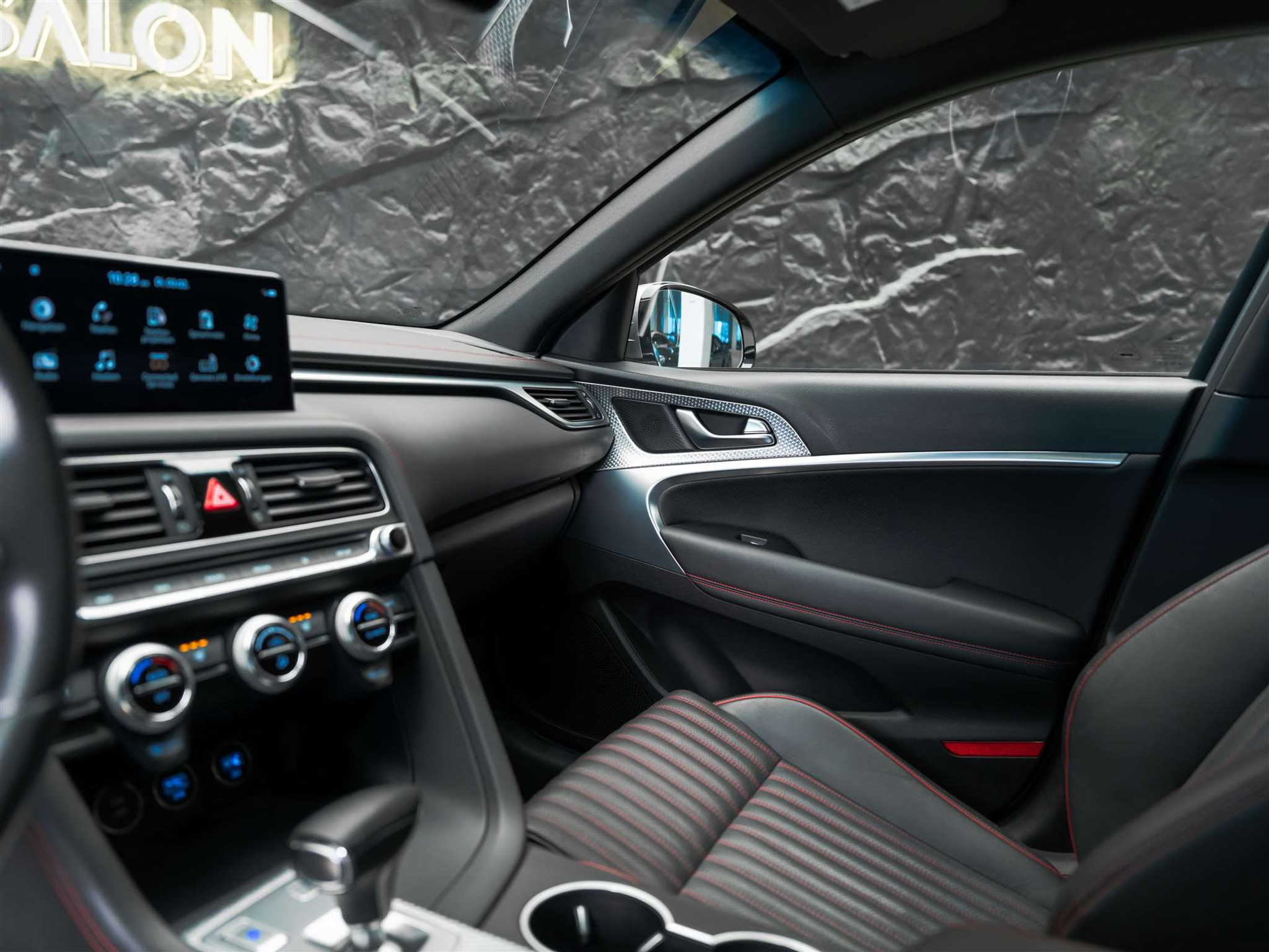 listing desktop thumbnail image 8