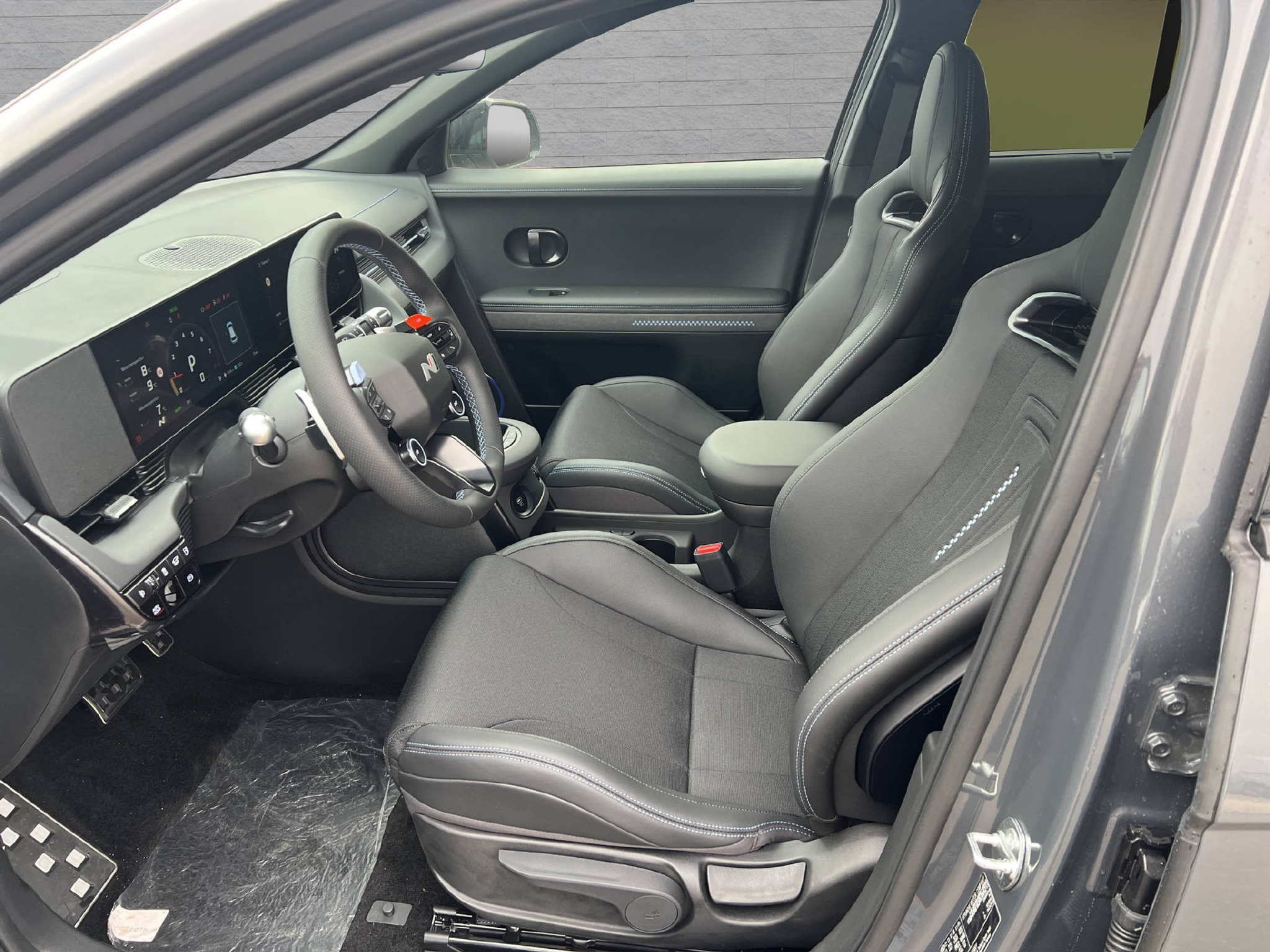 listing desktop thumbnail image 7