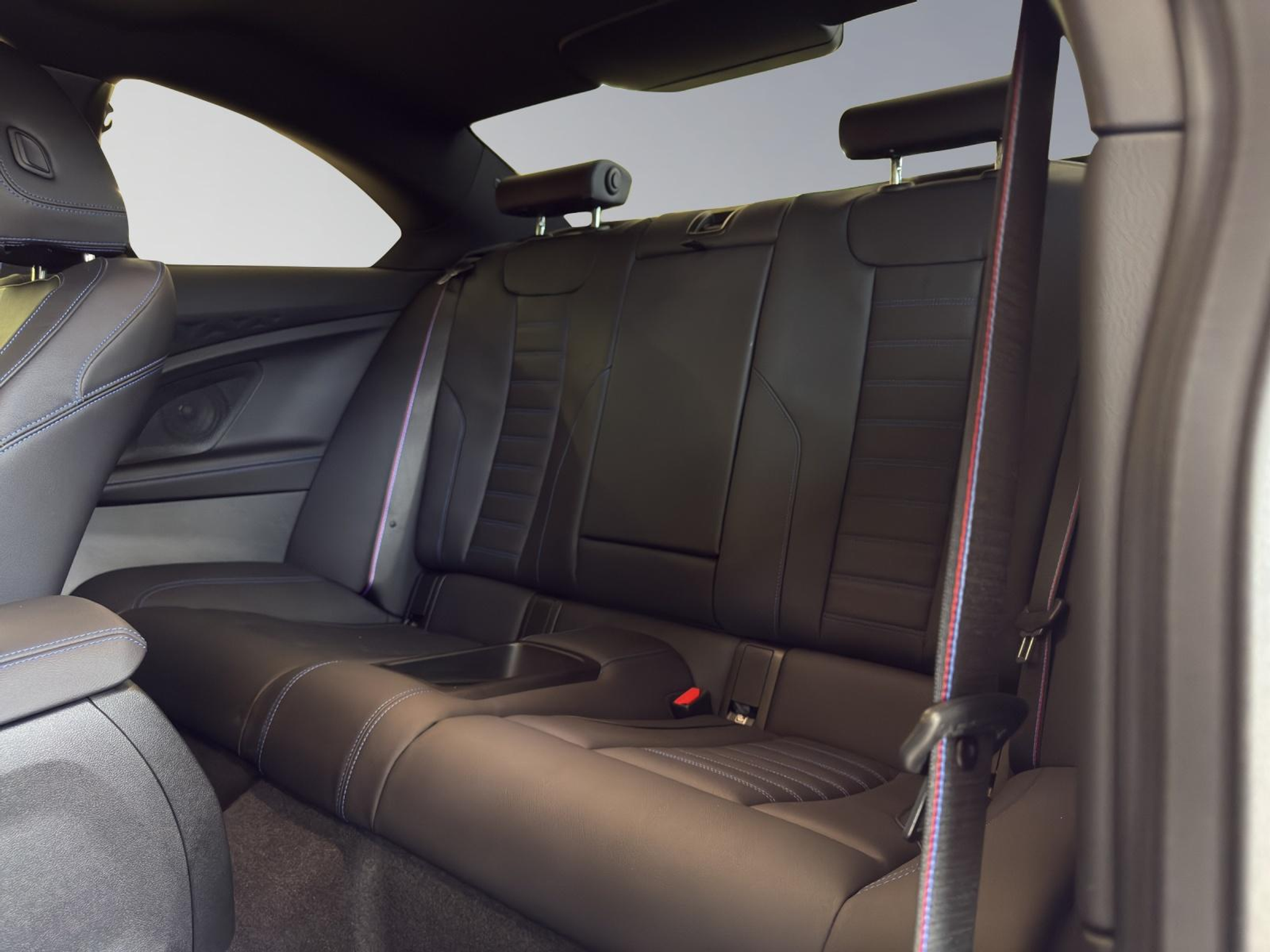 listing desktop thumbnail image 16