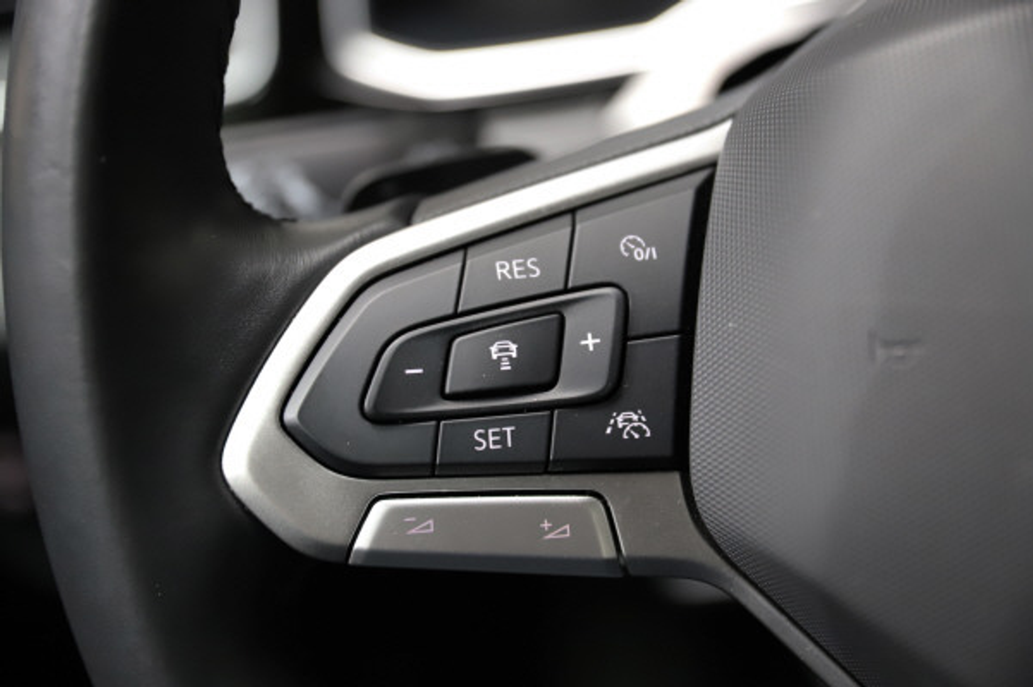 listing desktop thumbnail image 13