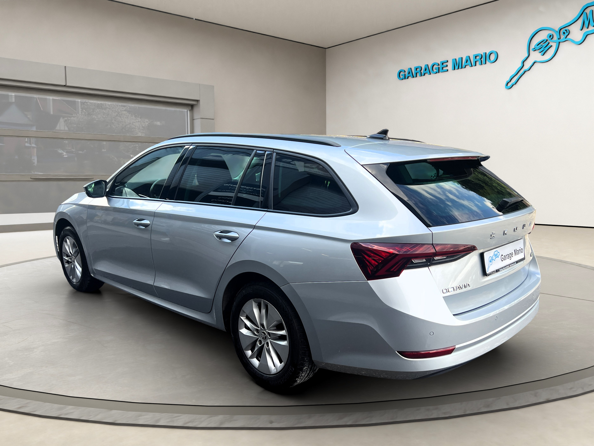 listing desktop thumbnail image 6