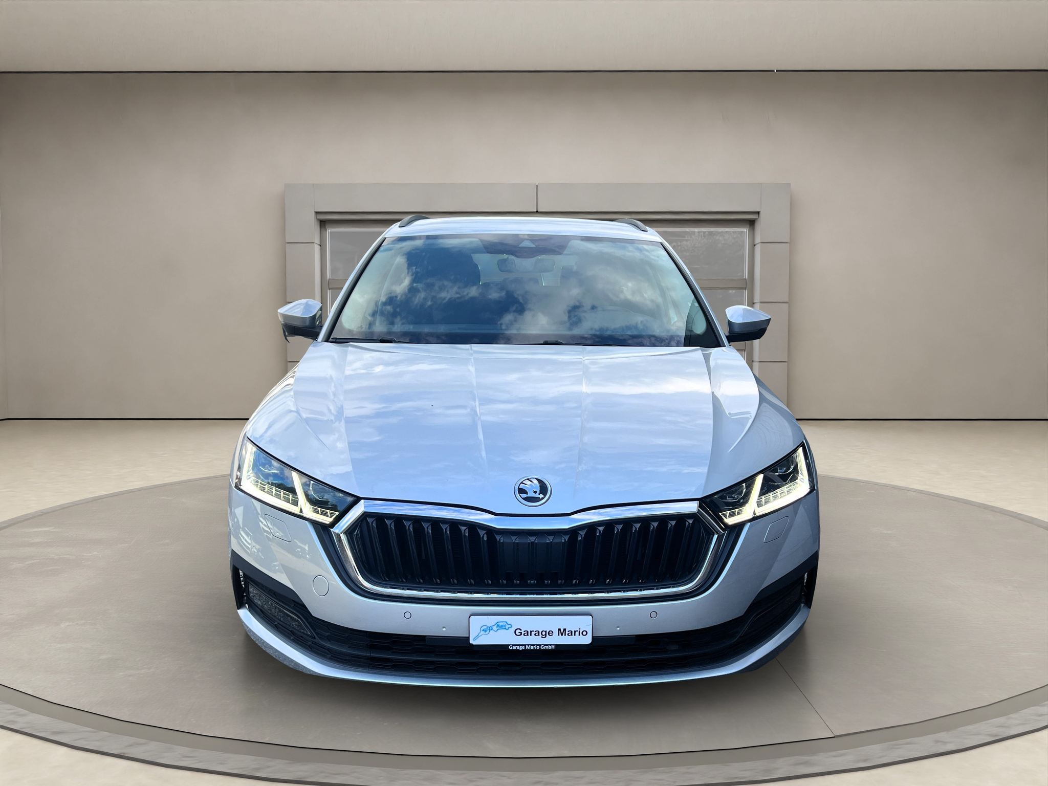 listing desktop thumbnail image 1