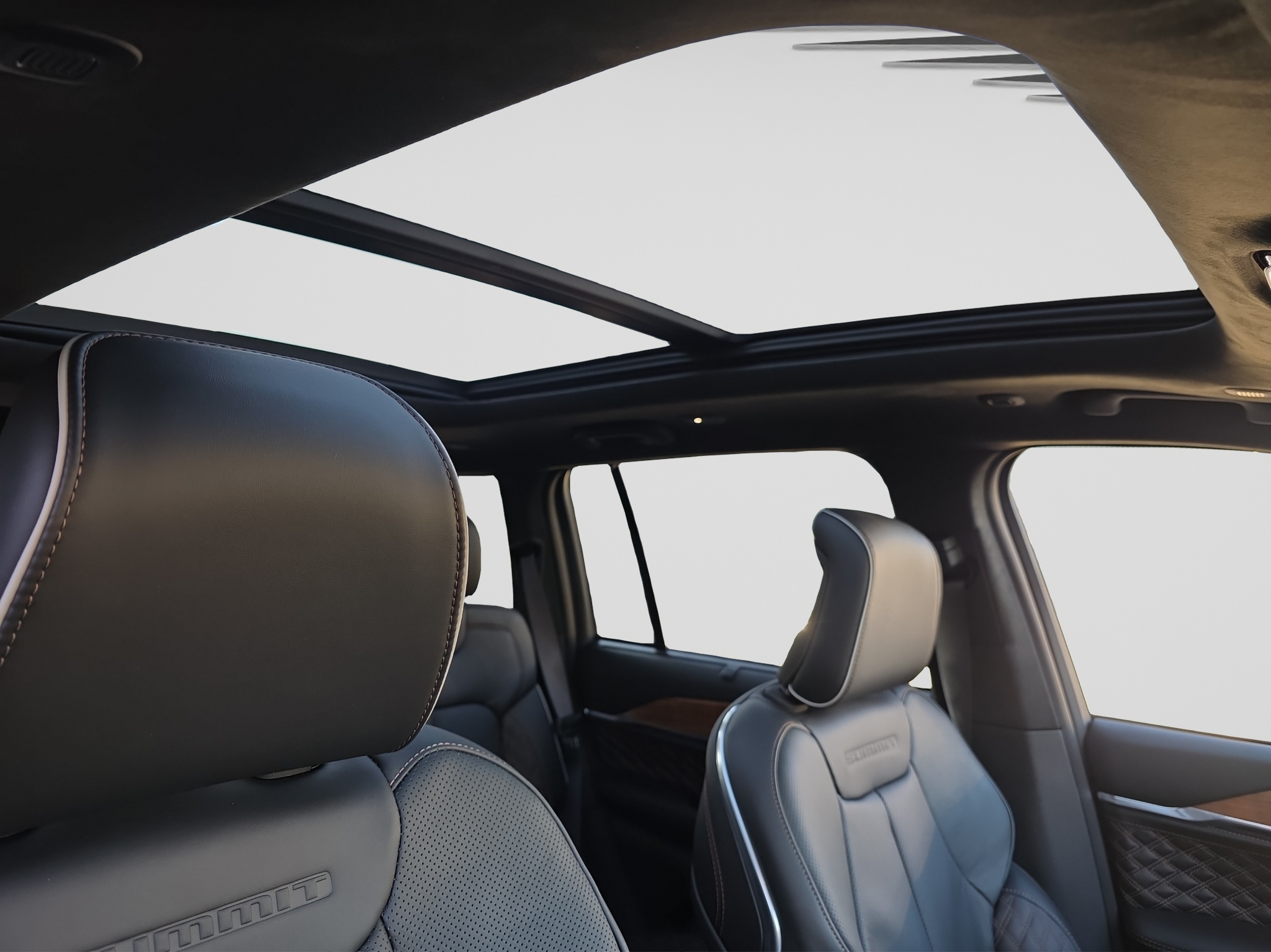 listing desktop thumbnail image 13