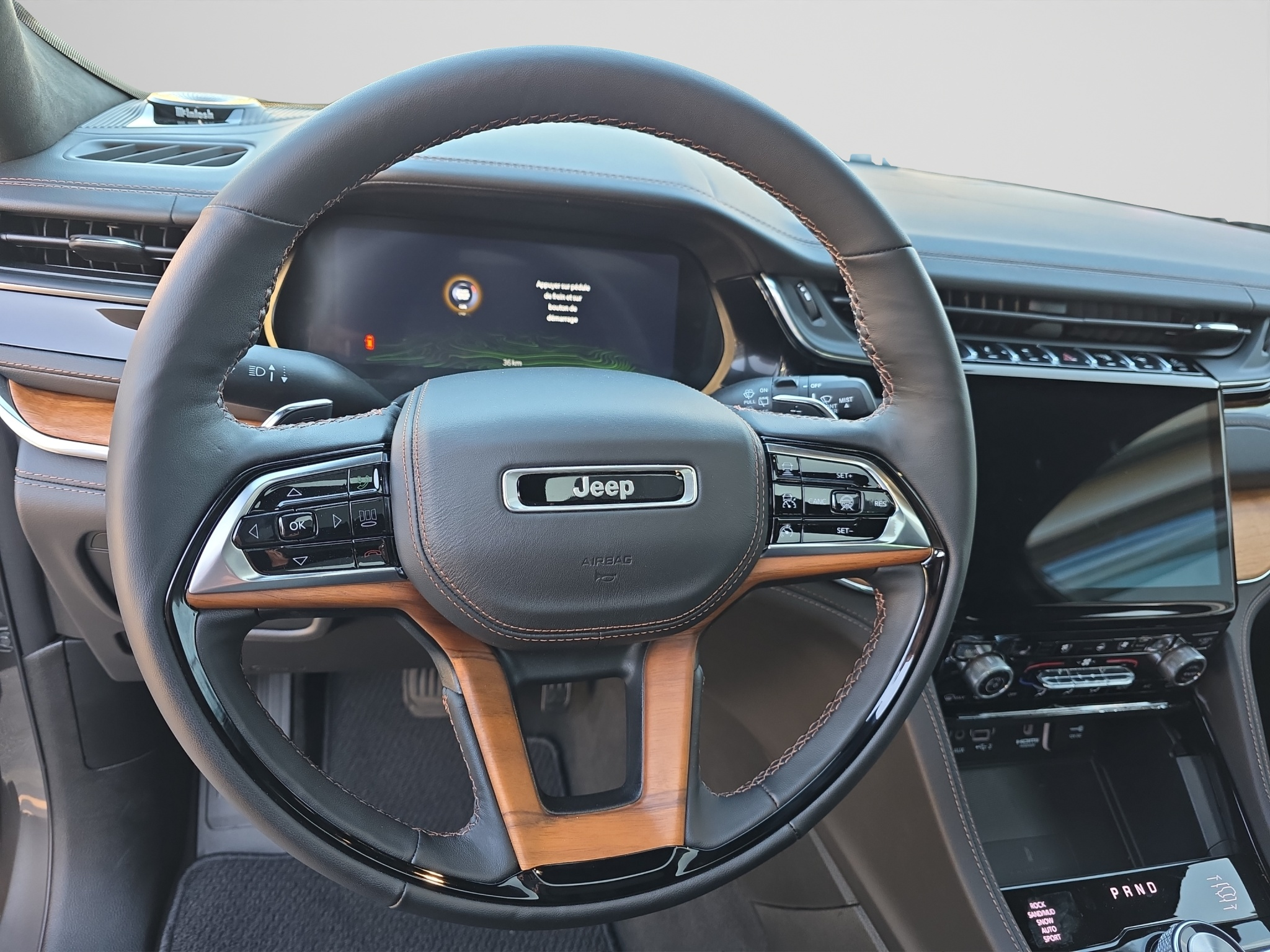 listing desktop thumbnail image 8