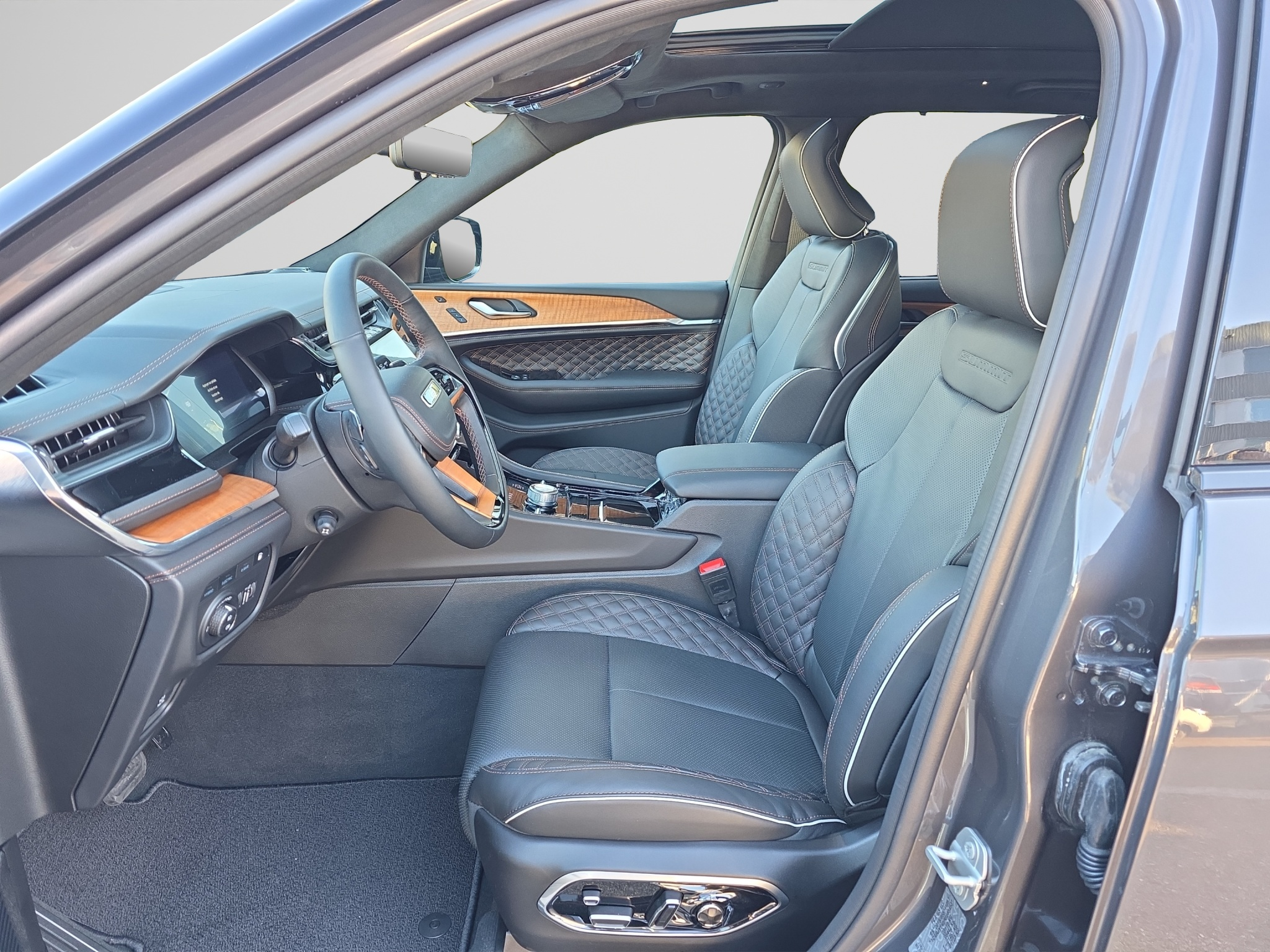 listing desktop thumbnail image 7