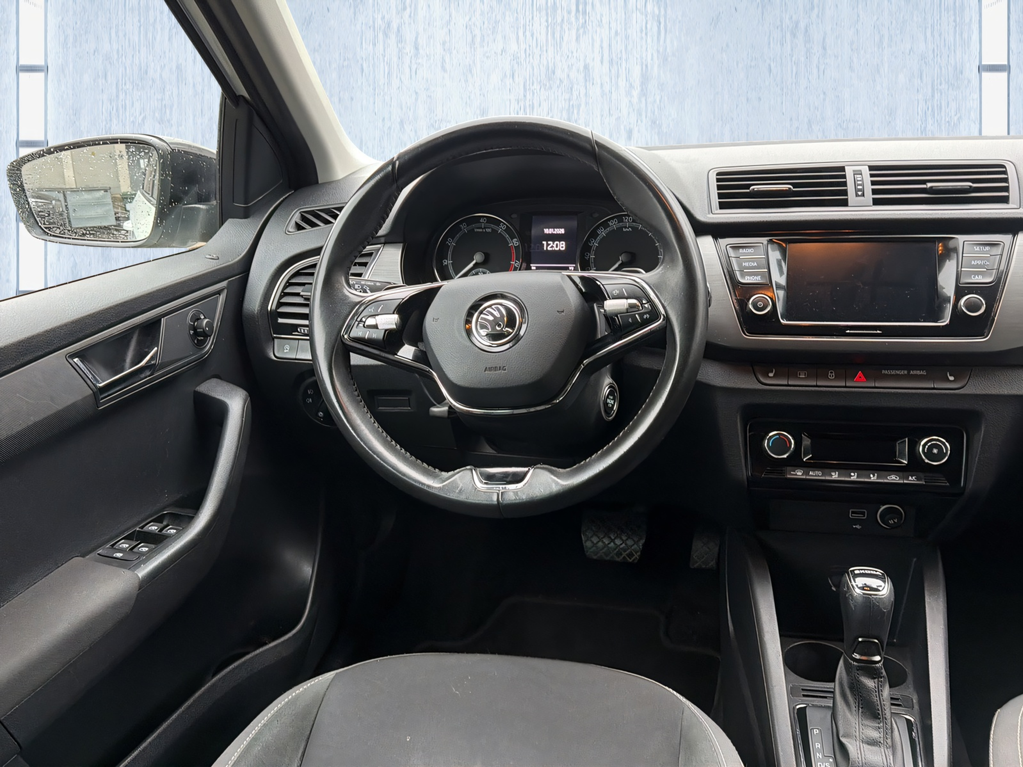 listing desktop thumbnail image 11