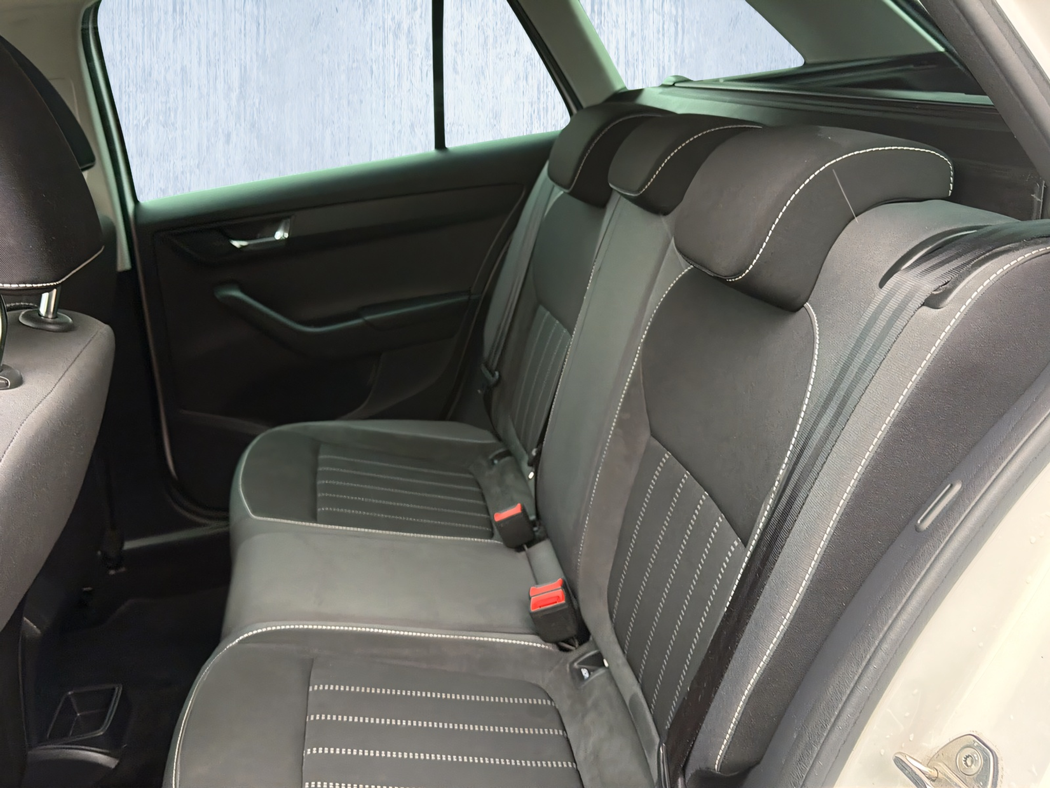 listing desktop thumbnail image 16