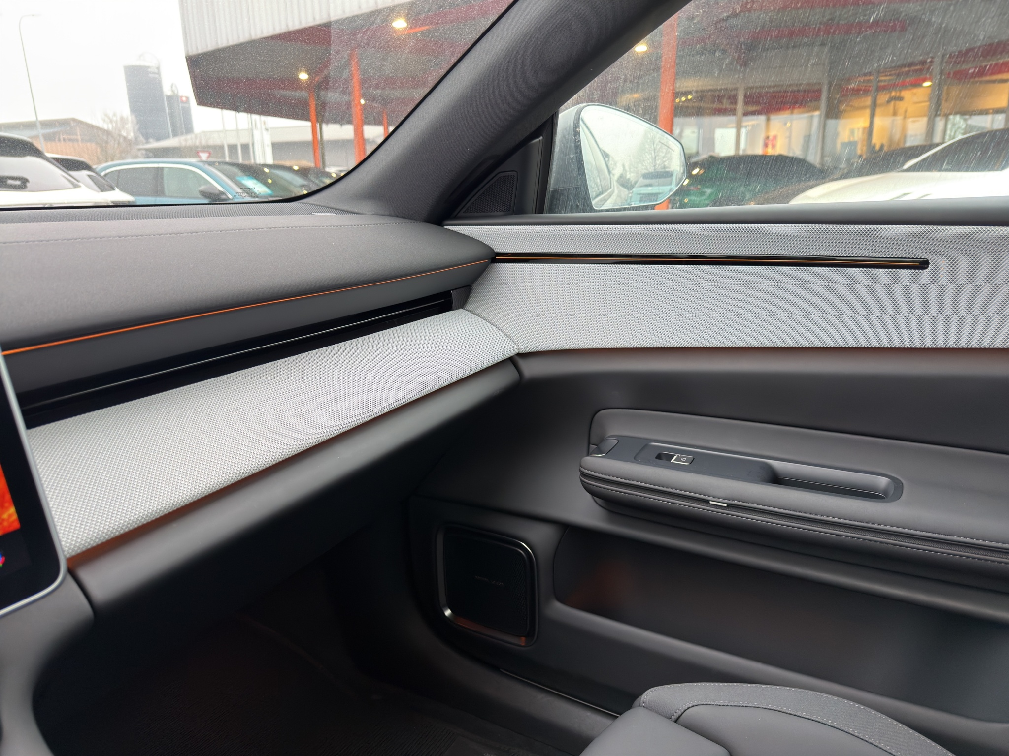 listing desktop thumbnail image 20