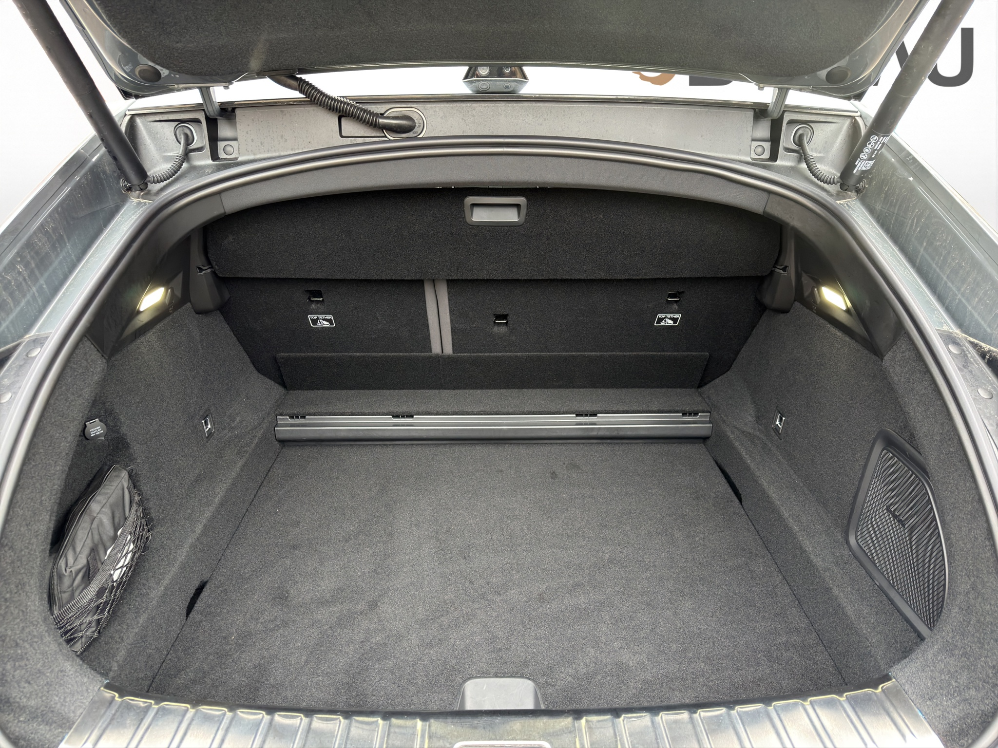 listing desktop thumbnail image 14