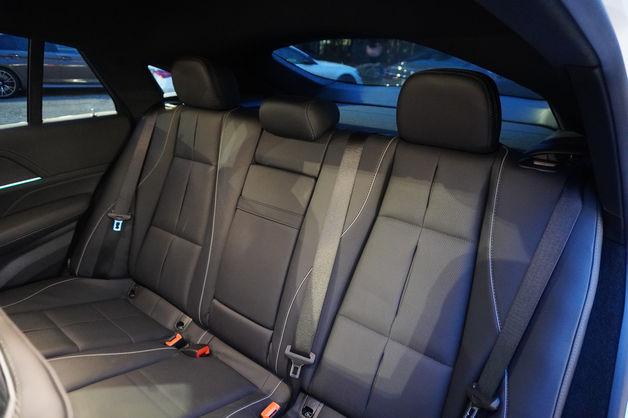 listing desktop thumbnail image 12