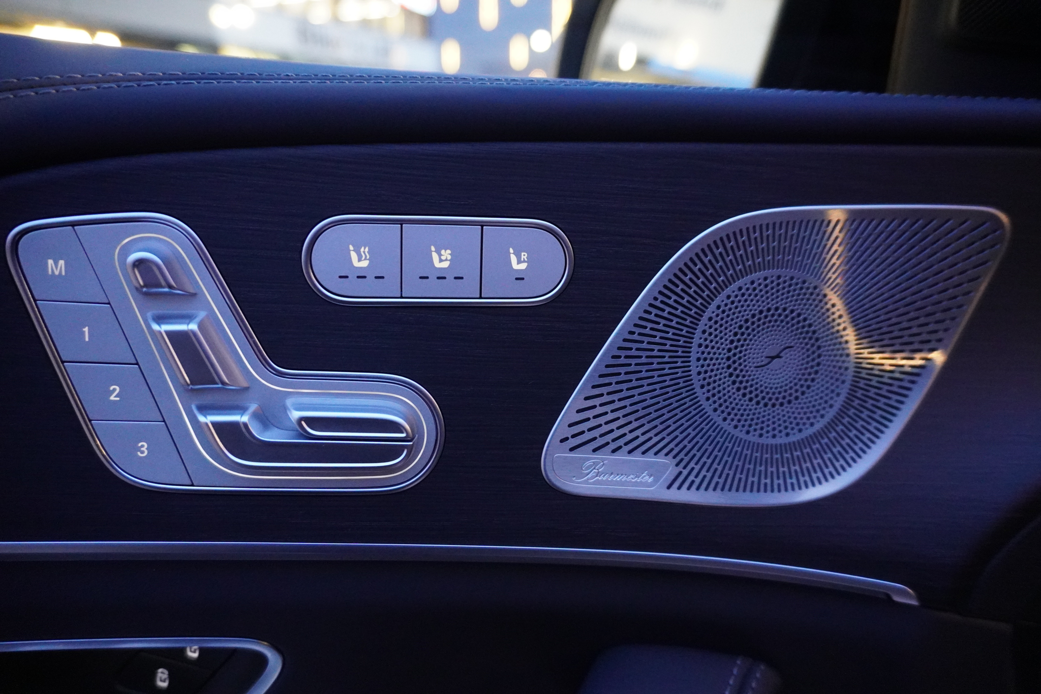 listing desktop thumbnail image 10