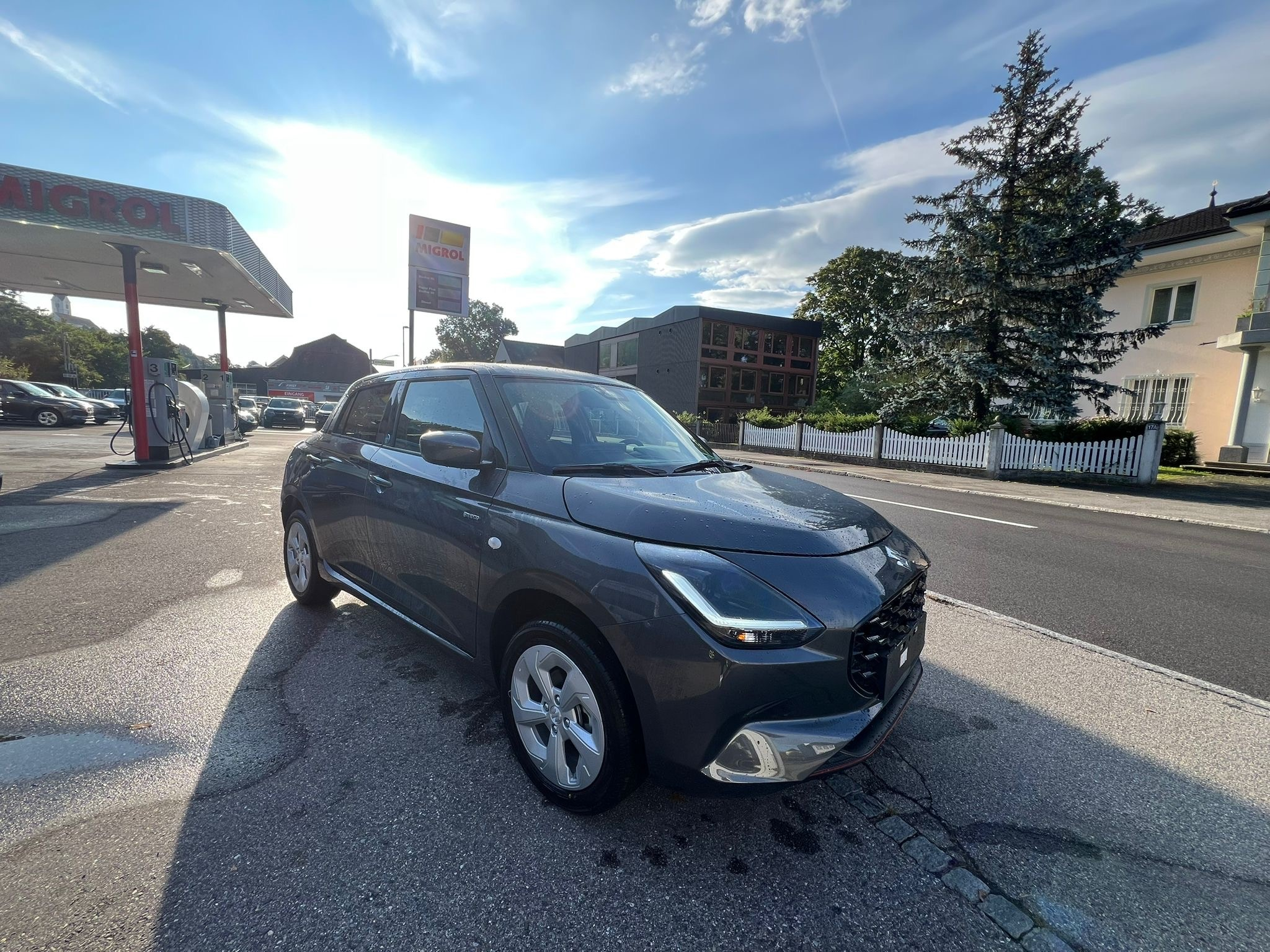 listing desktop thumbnail image 6