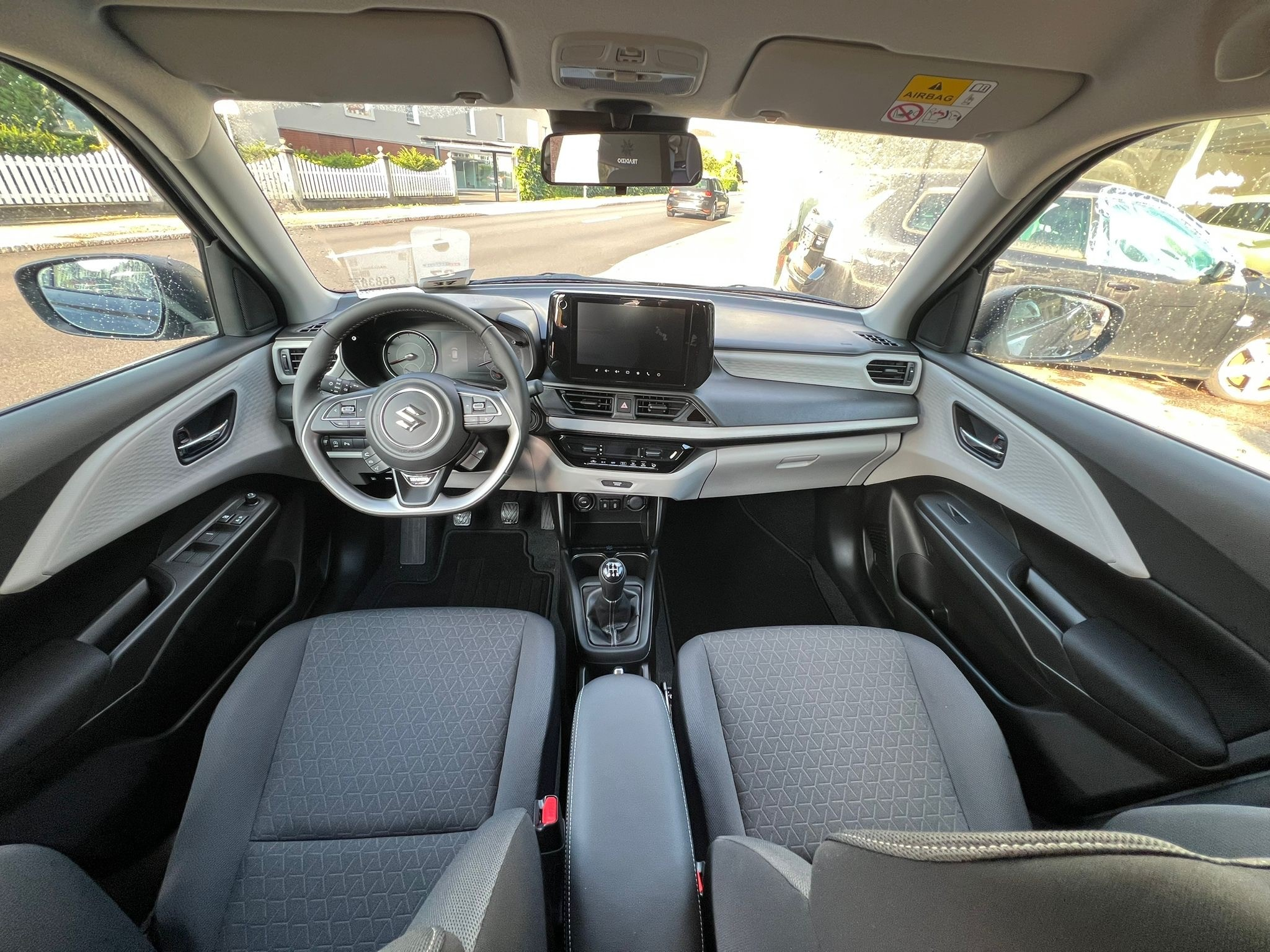 listing desktop thumbnail image 8