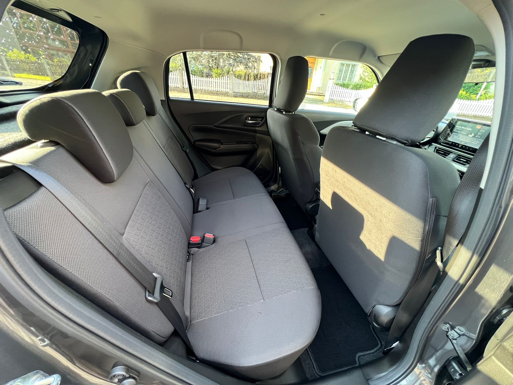 listing desktop thumbnail image 10