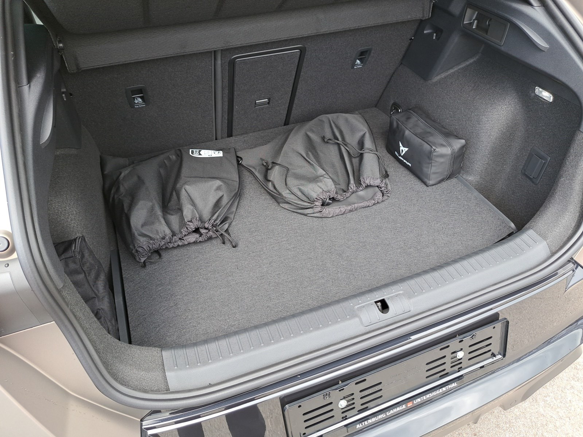 listing desktop thumbnail image 16