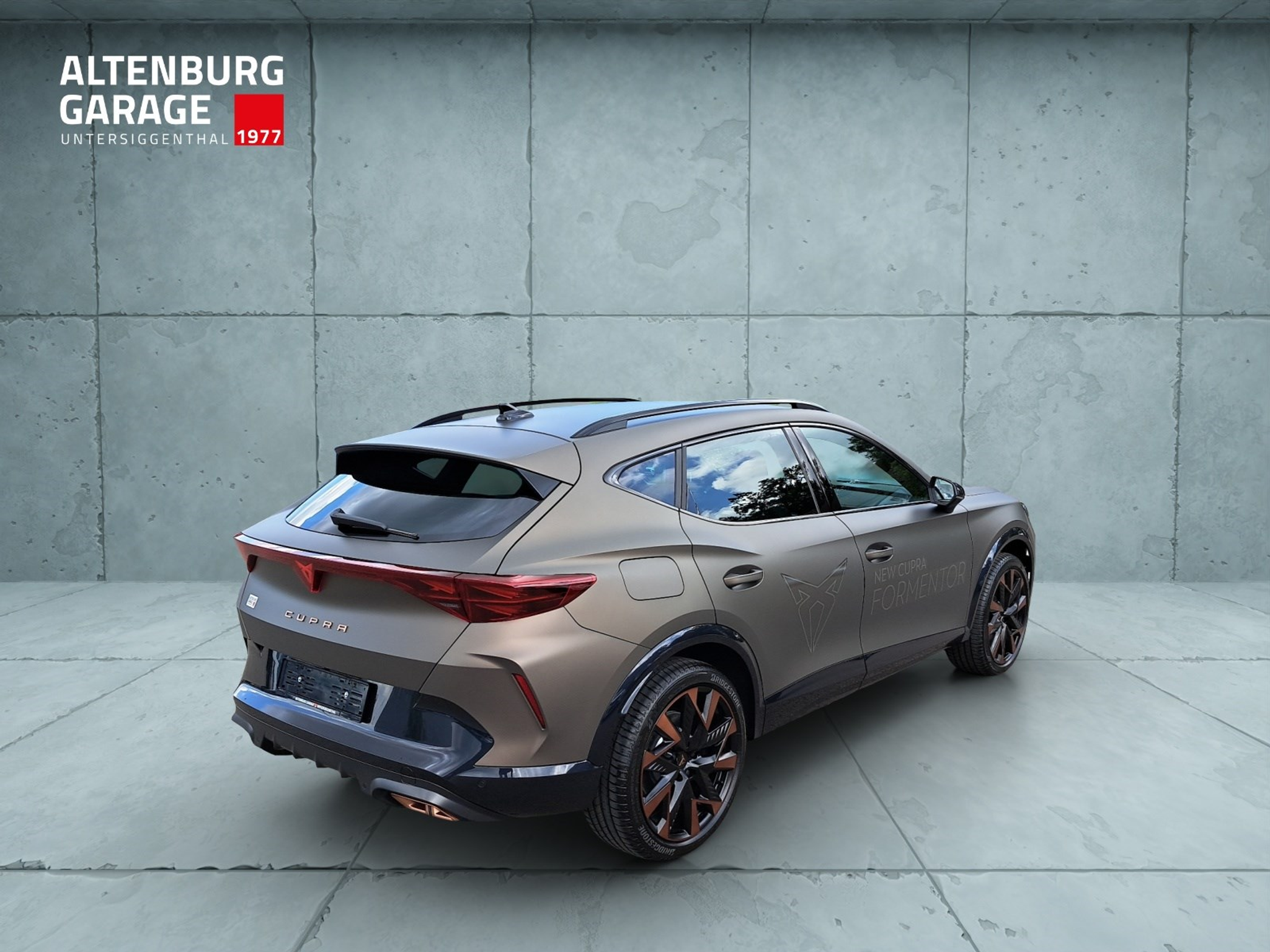 listing desktop thumbnail image 4