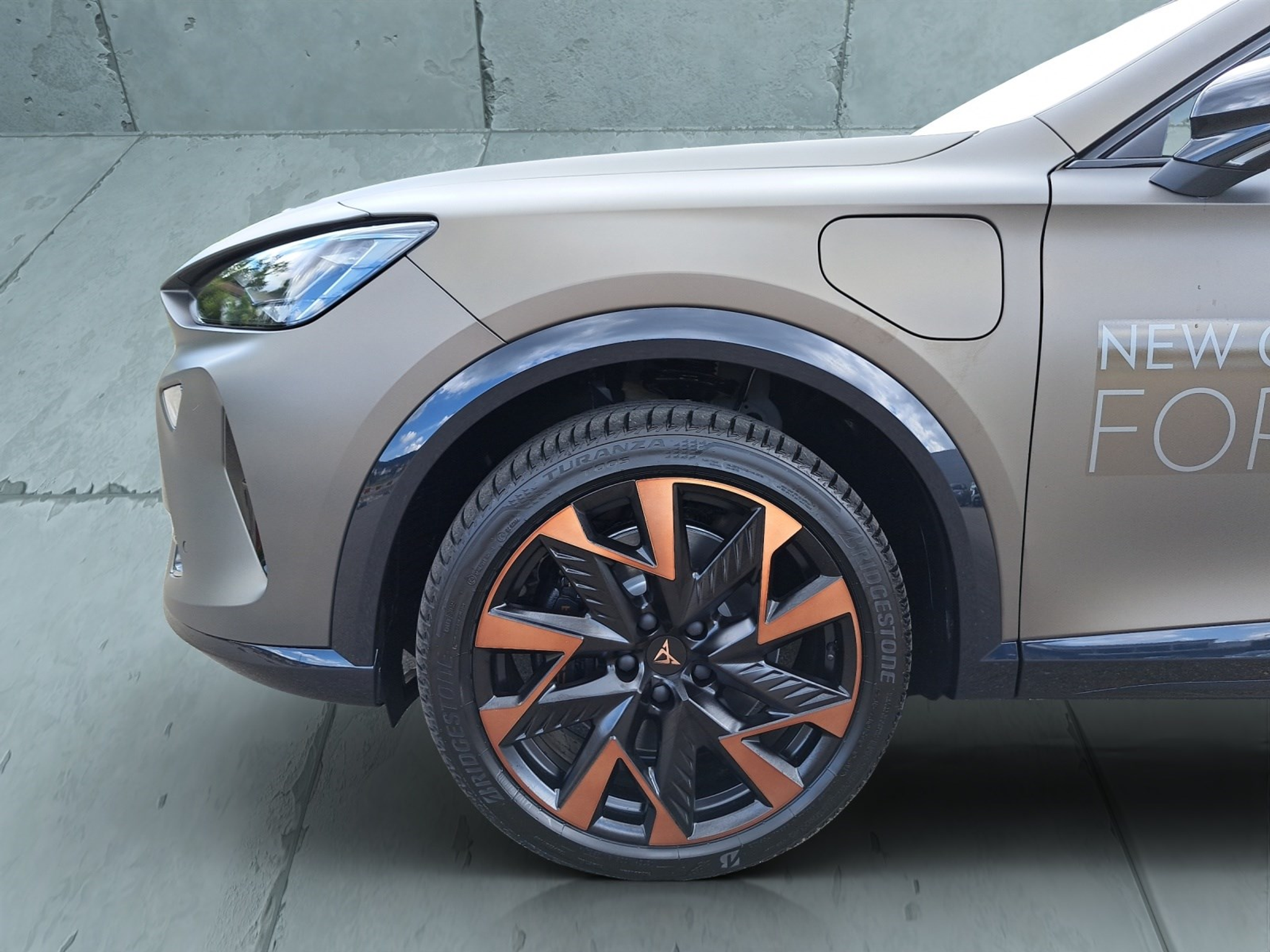 listing desktop thumbnail image 8