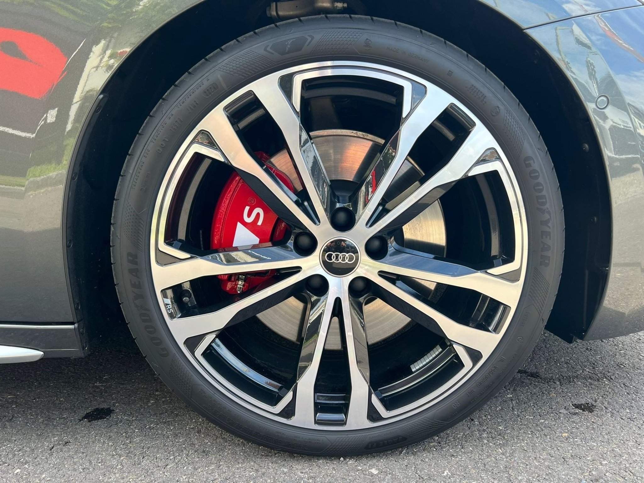 listing desktop thumbnail image 10