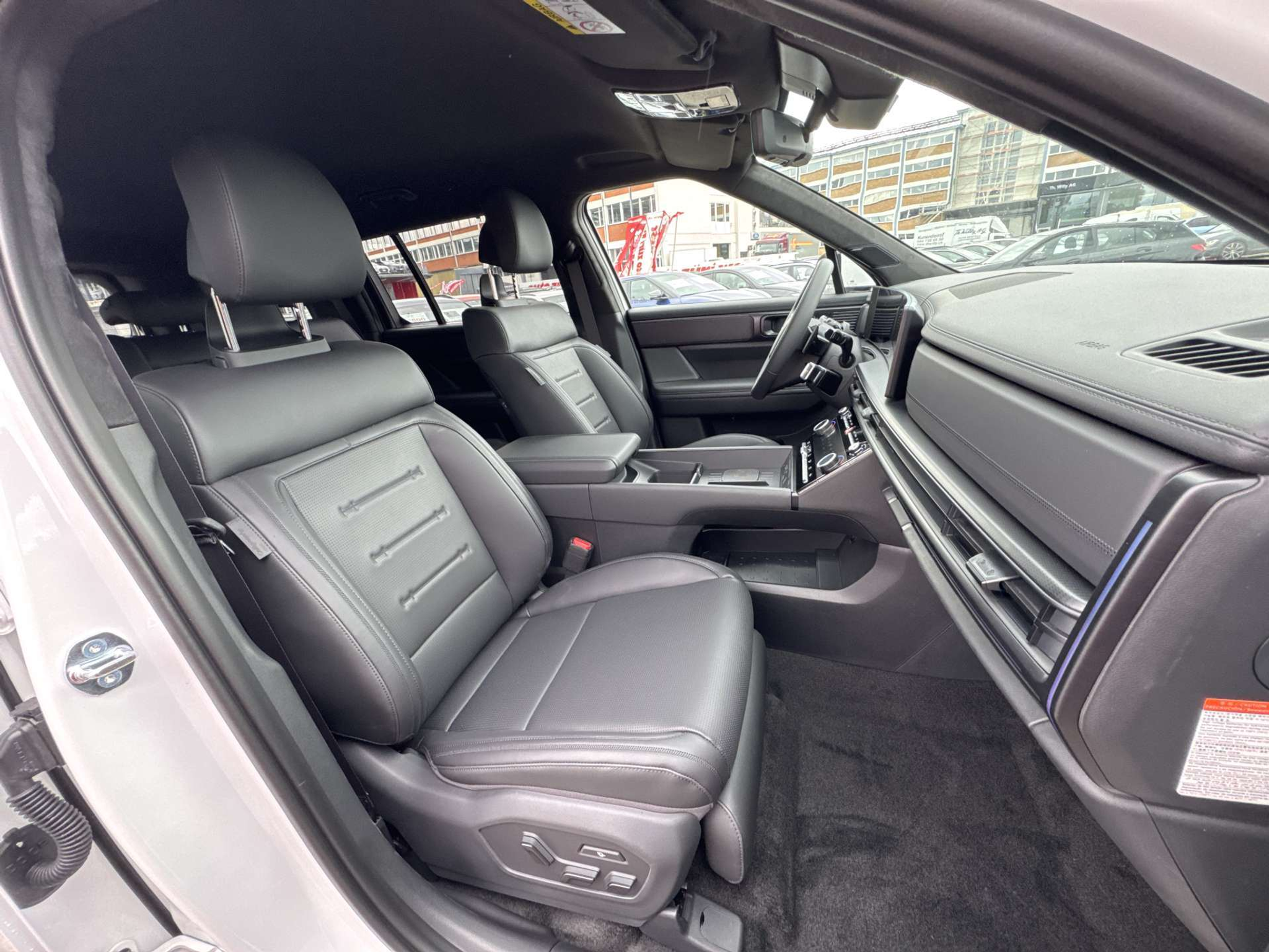 listing desktop thumbnail image 9