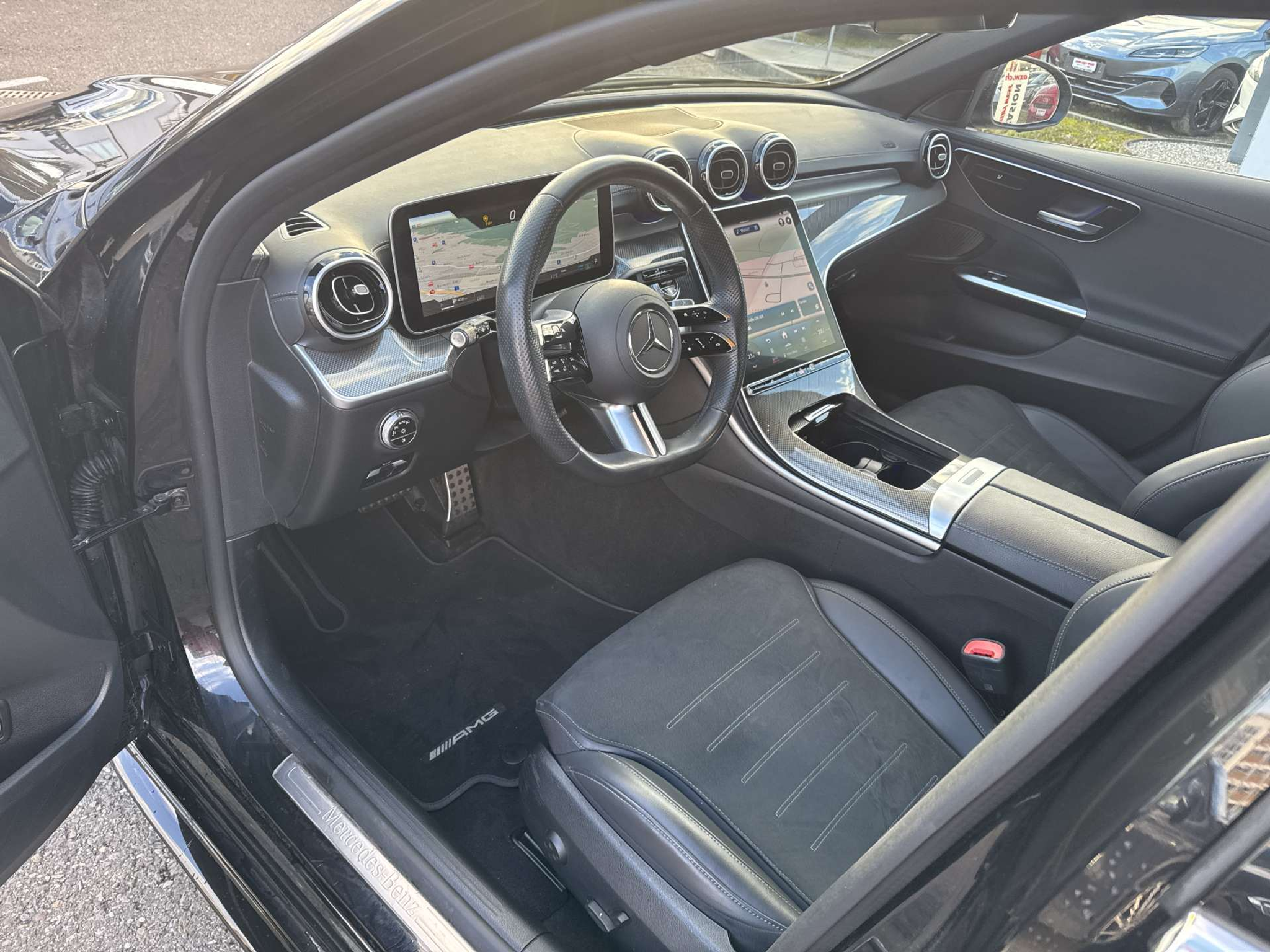 listing desktop thumbnail image 5