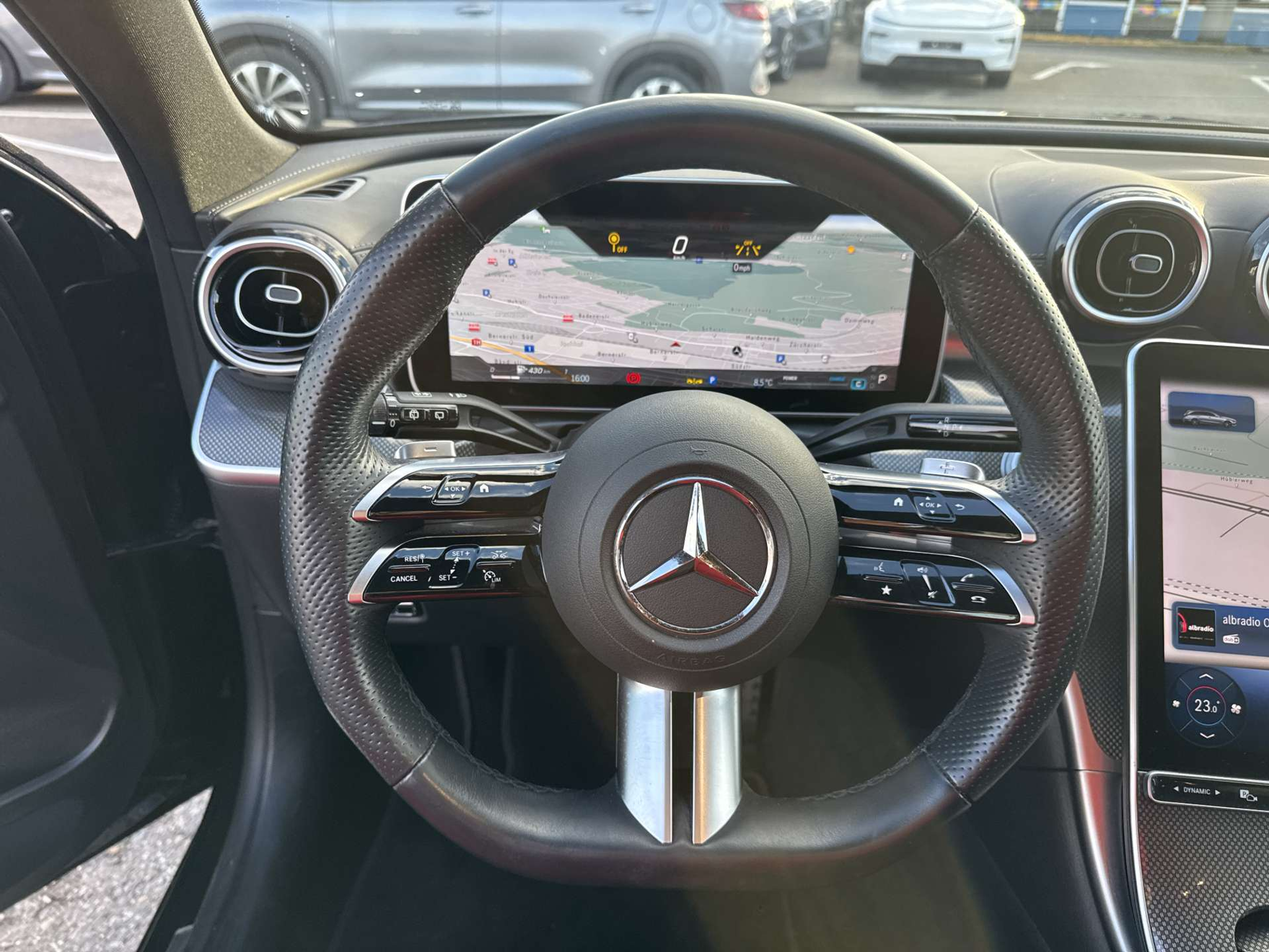 listing desktop thumbnail image 15