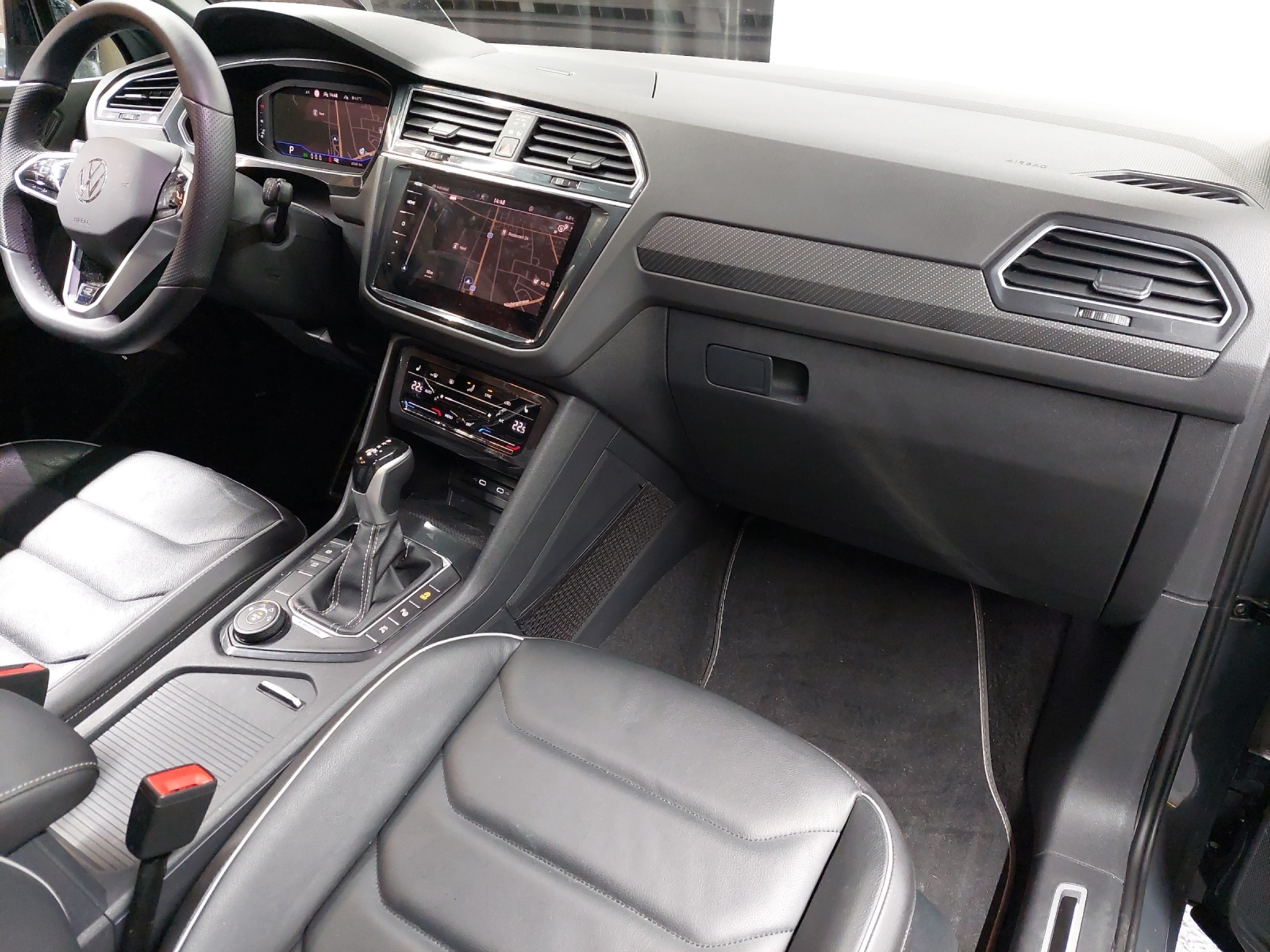 listing desktop thumbnail image 9