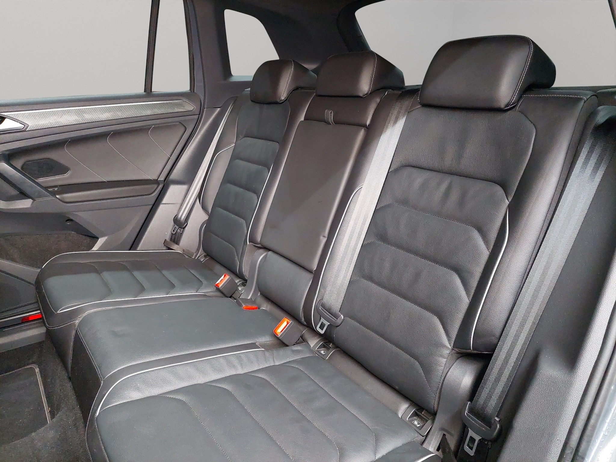 listing desktop thumbnail image 7