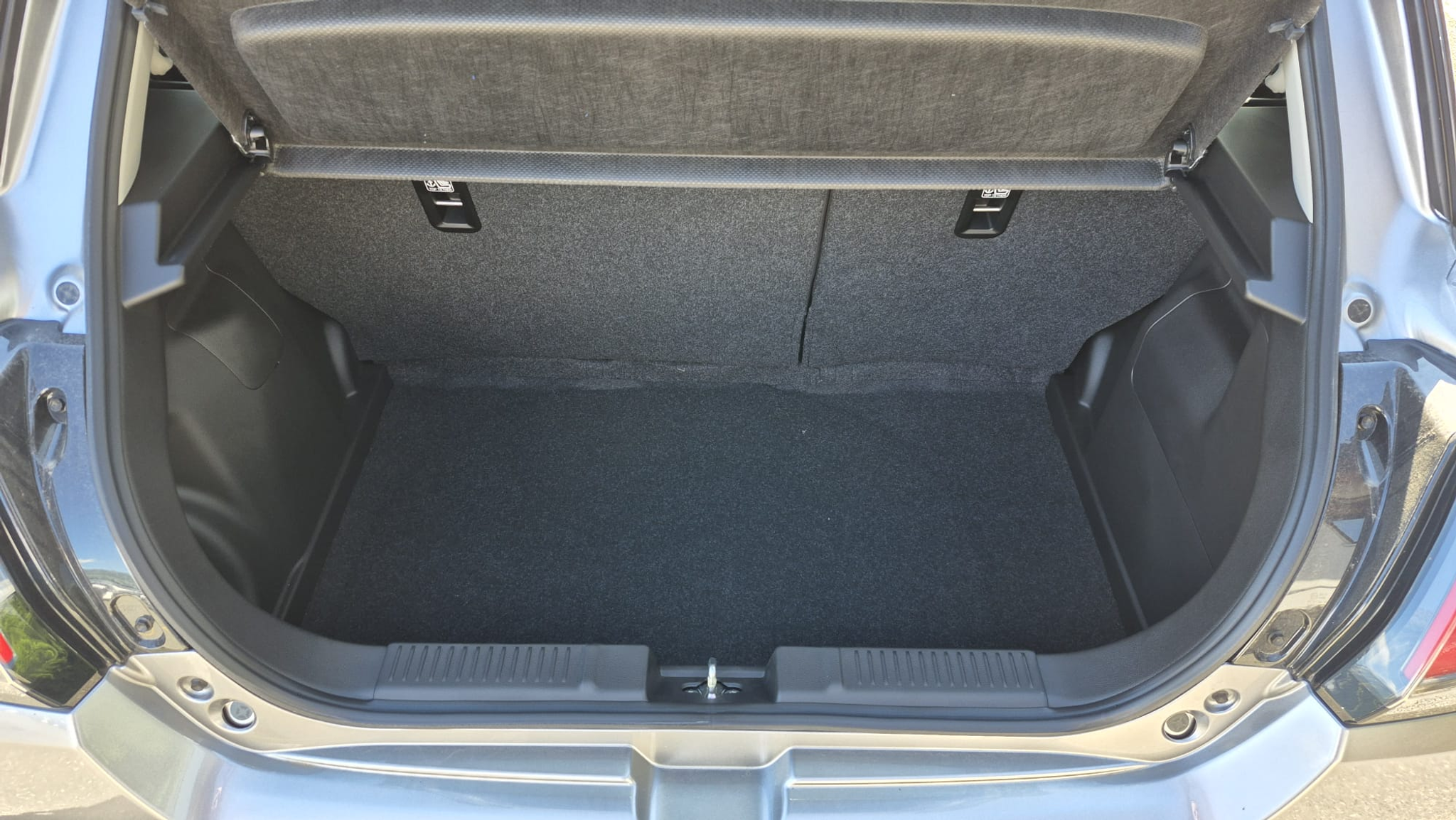 listing desktop thumbnail image 9