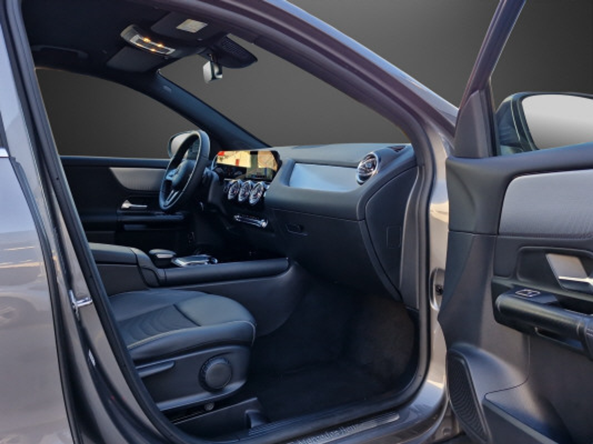 listing desktop thumbnail image 9