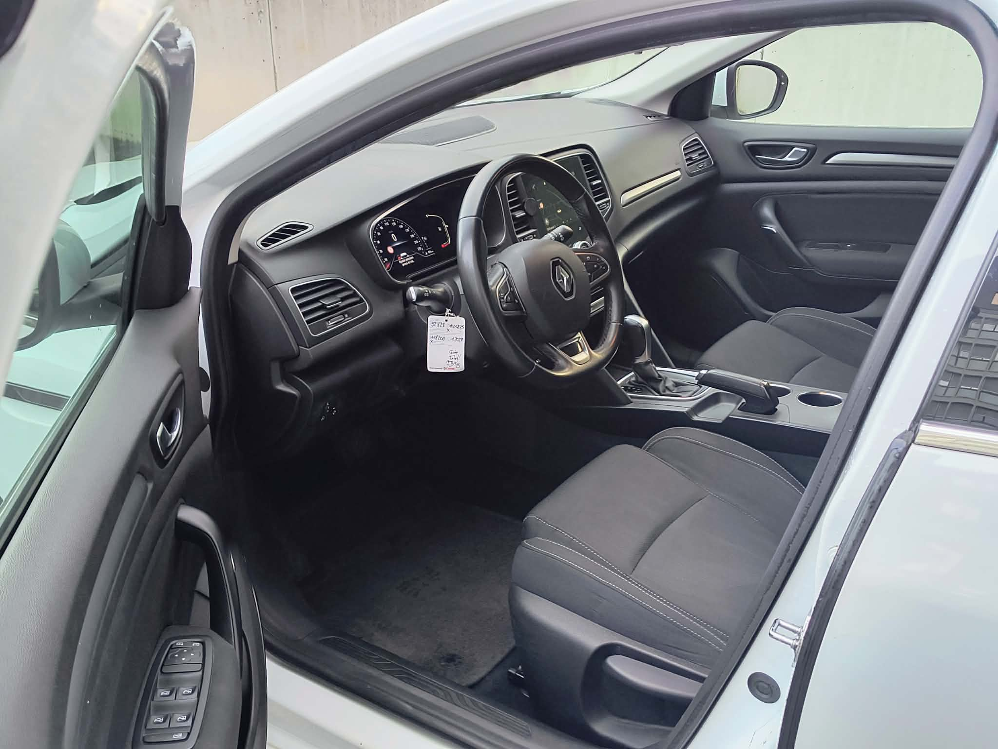 listing desktop thumbnail image 3