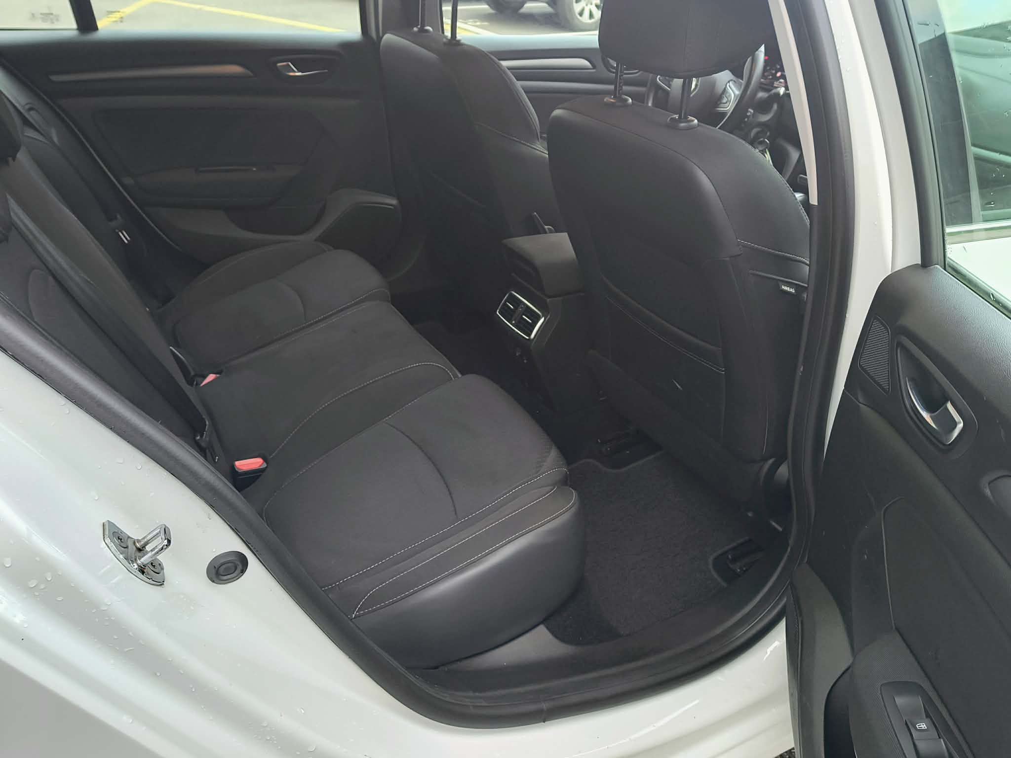 listing desktop thumbnail image 5