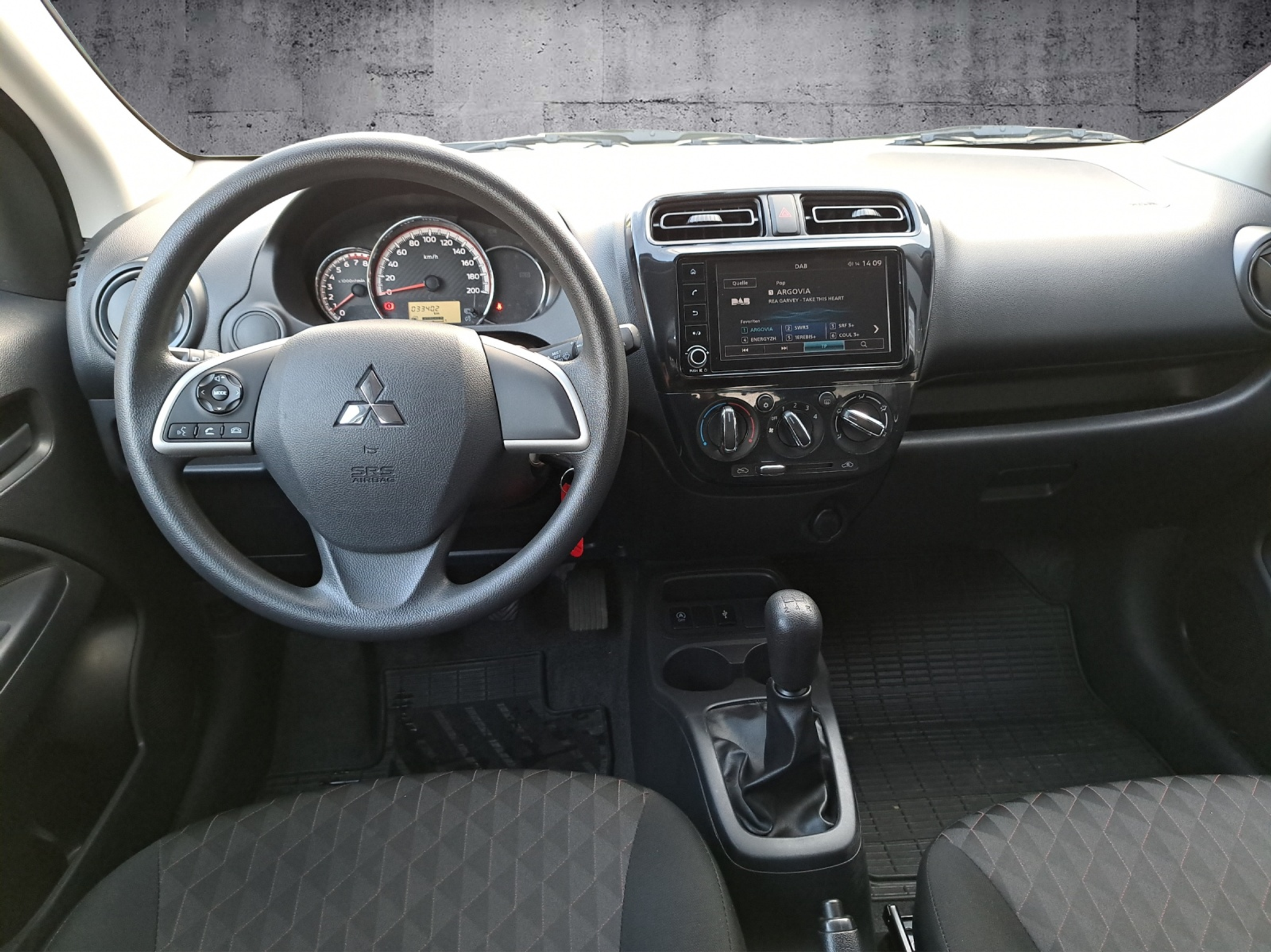 listing desktop thumbnail image 10