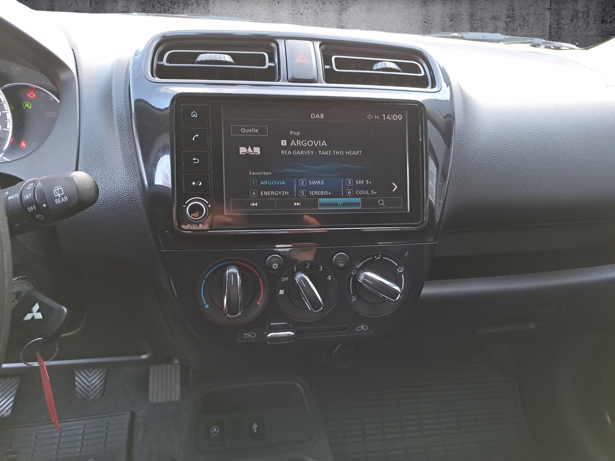 listing desktop thumbnail image 13