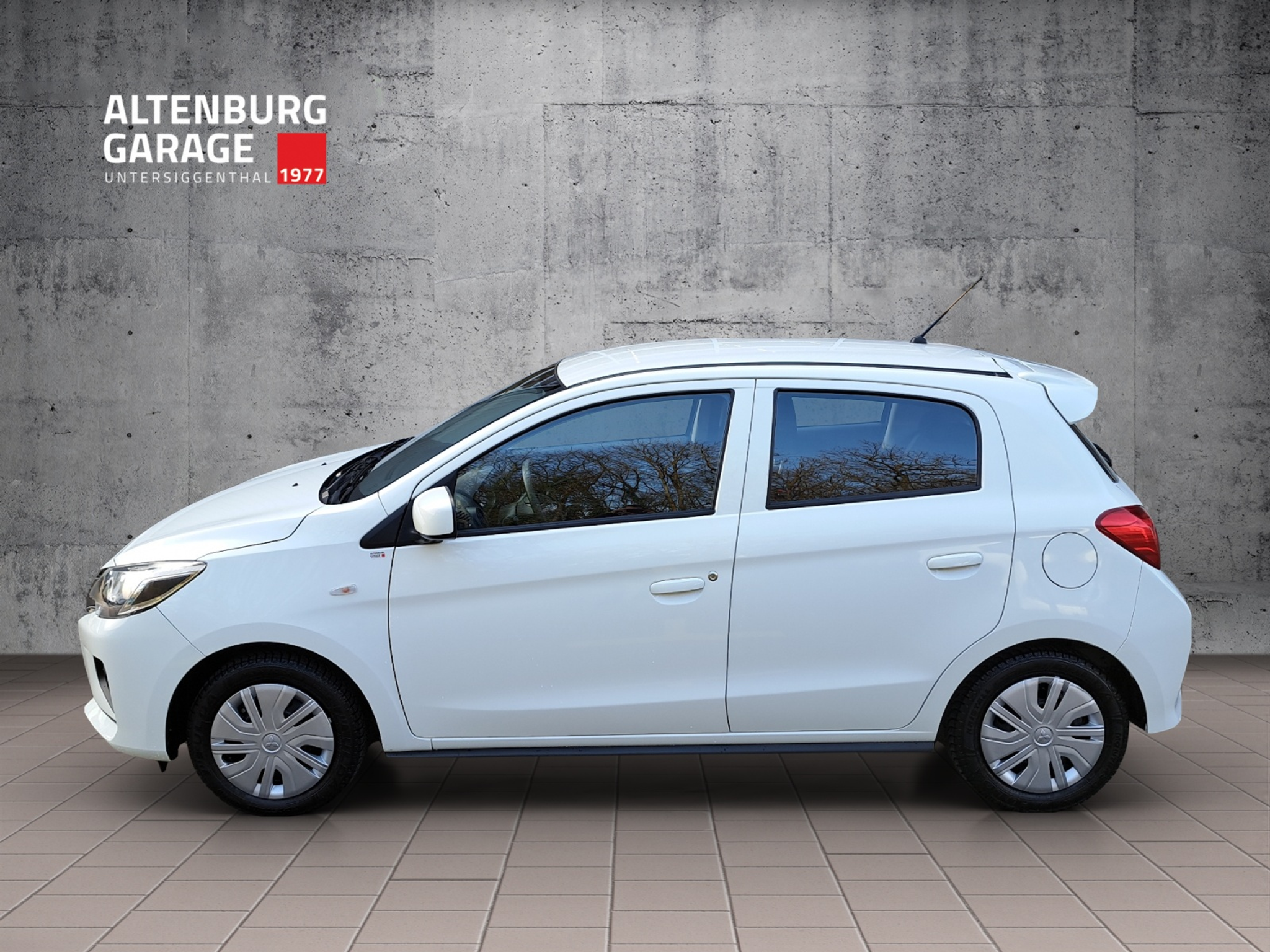 listing desktop thumbnail image 1