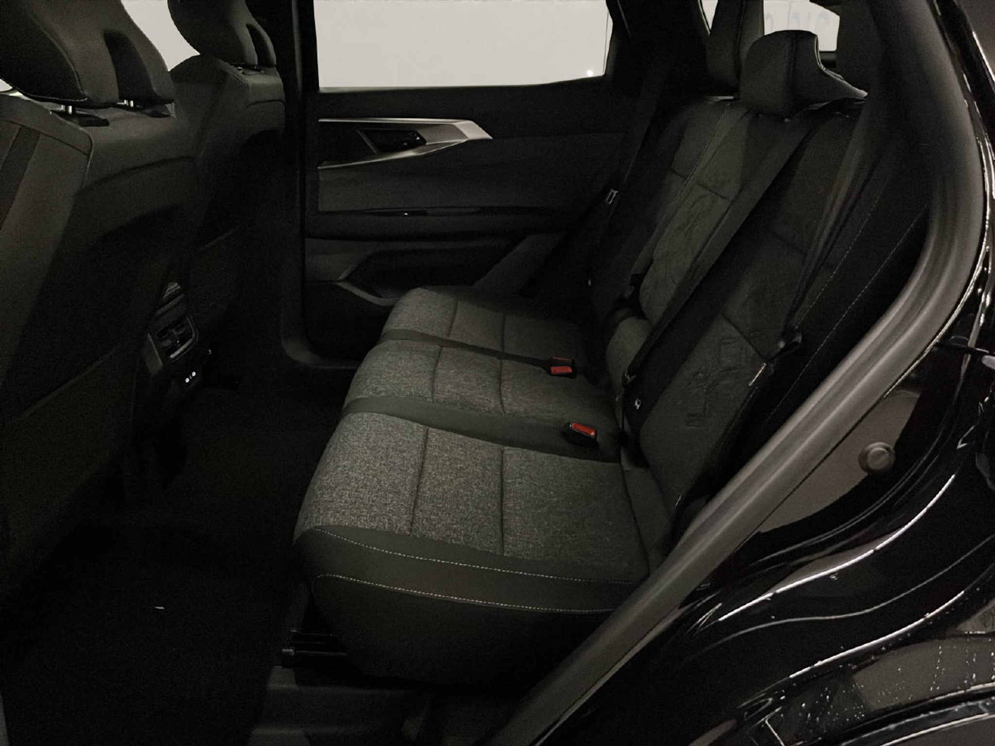 listing desktop thumbnail image 10