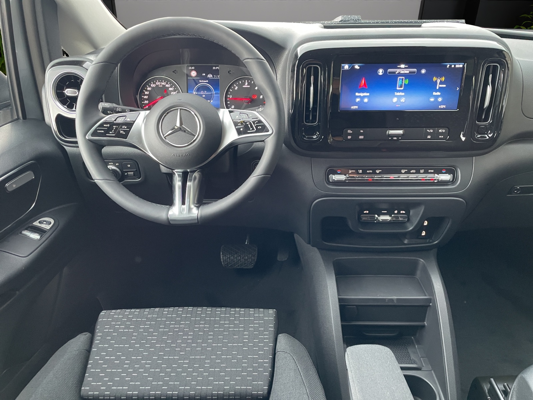 listing desktop thumbnail image 11