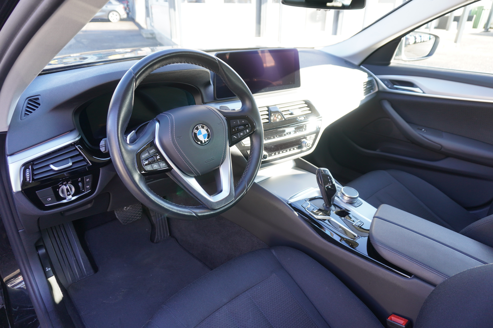 listing desktop thumbnail image 11