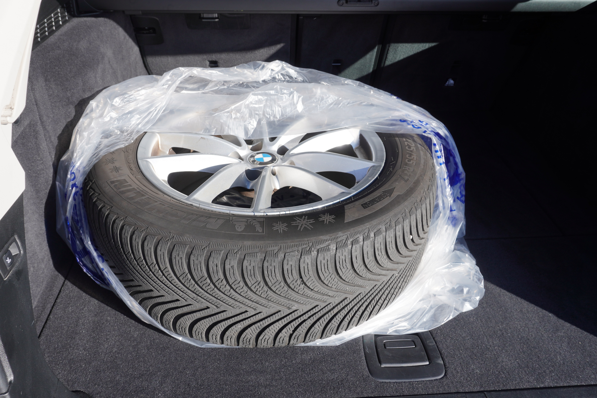 listing desktop thumbnail image 14