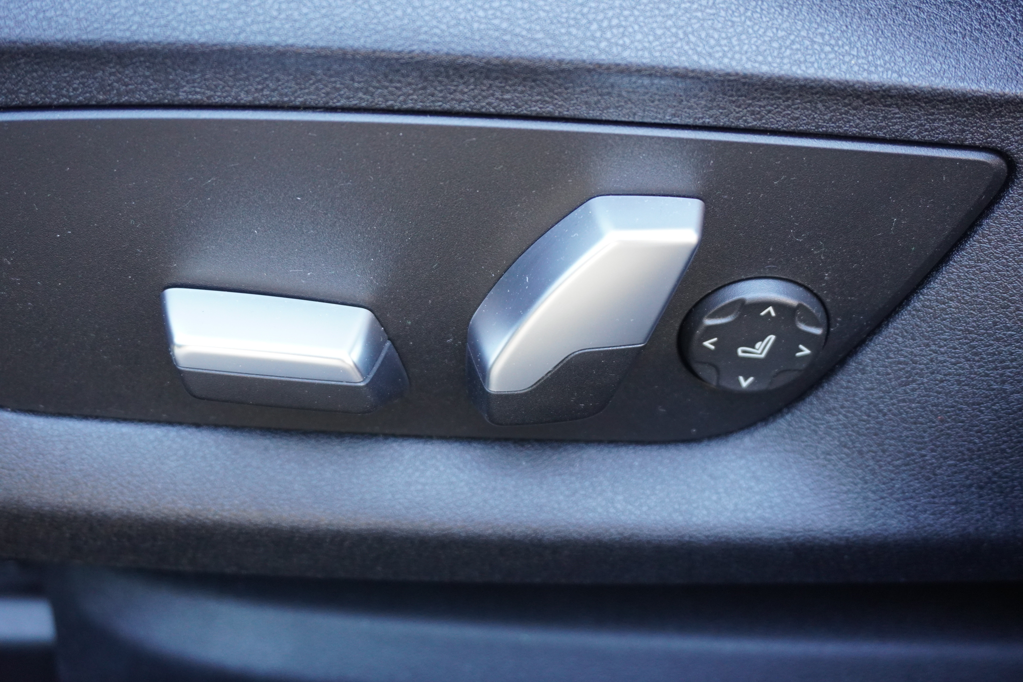 listing desktop thumbnail image 10