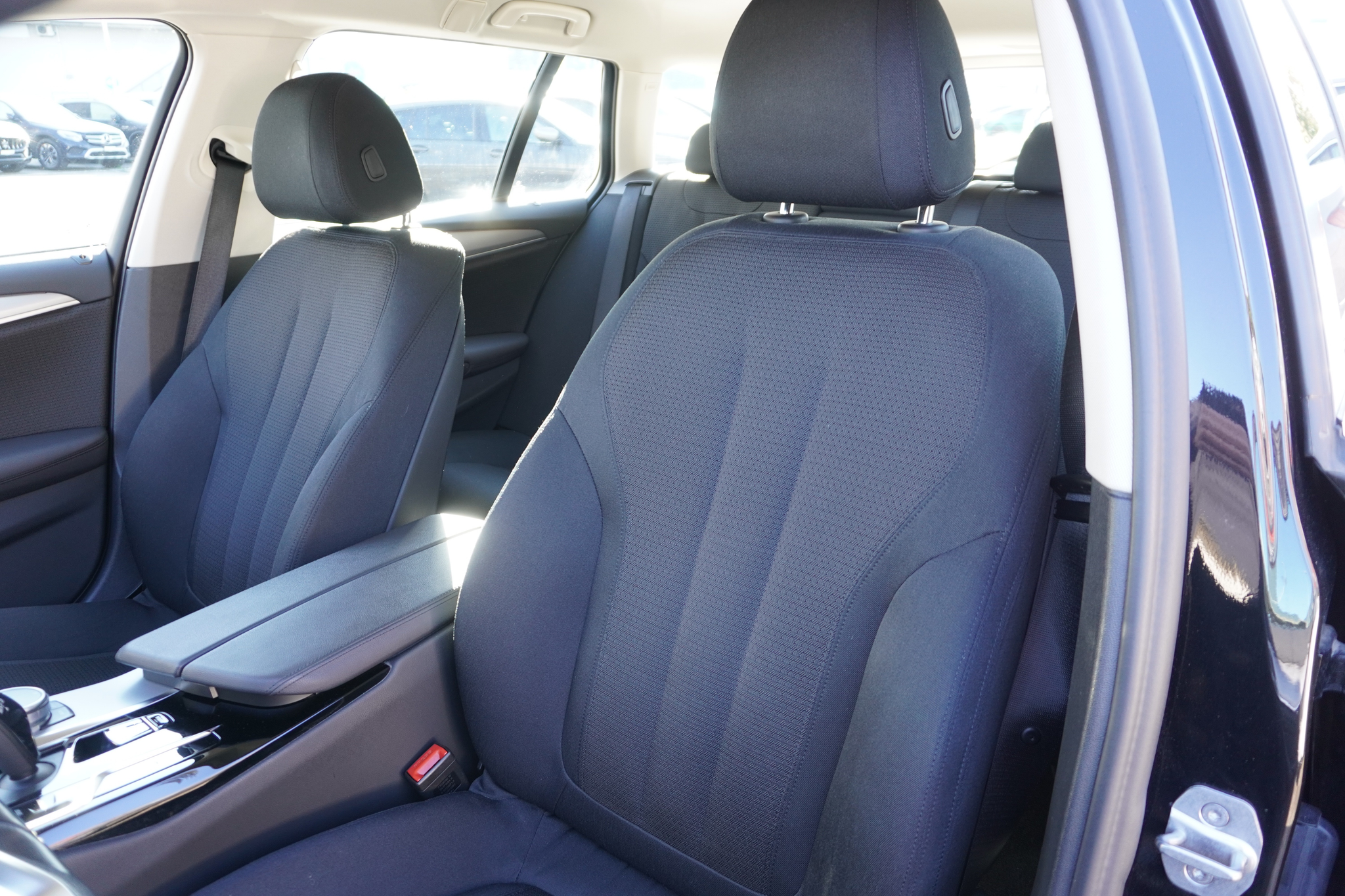 listing desktop thumbnail image 12