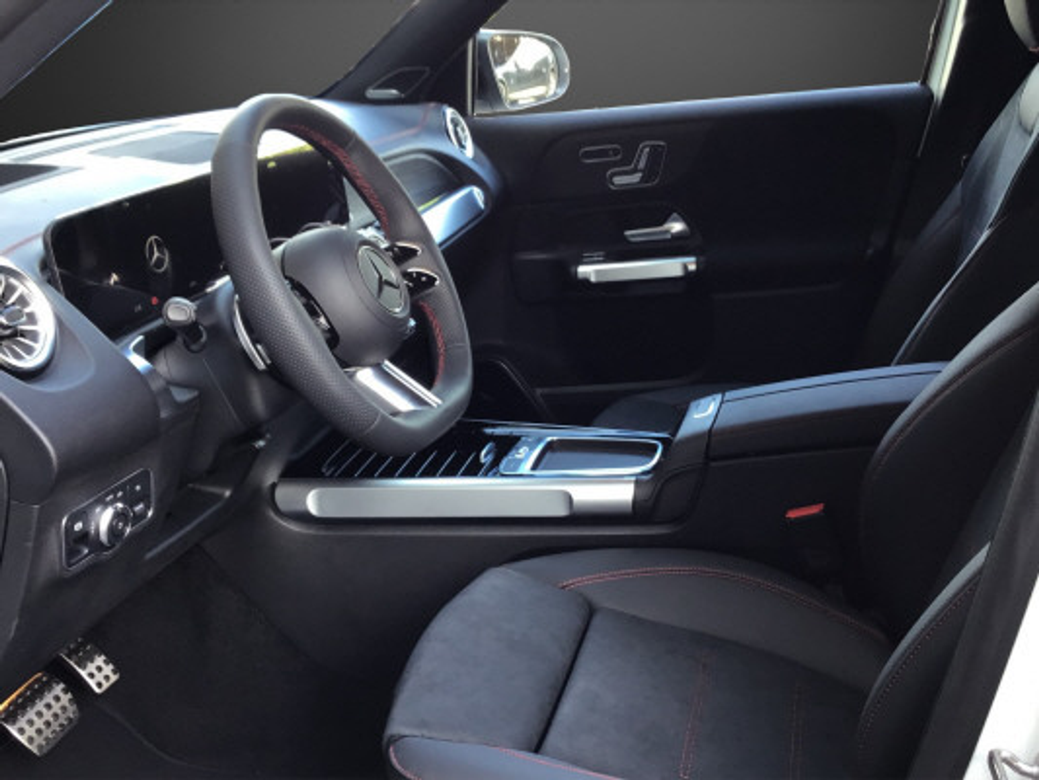 listing desktop thumbnail image 6