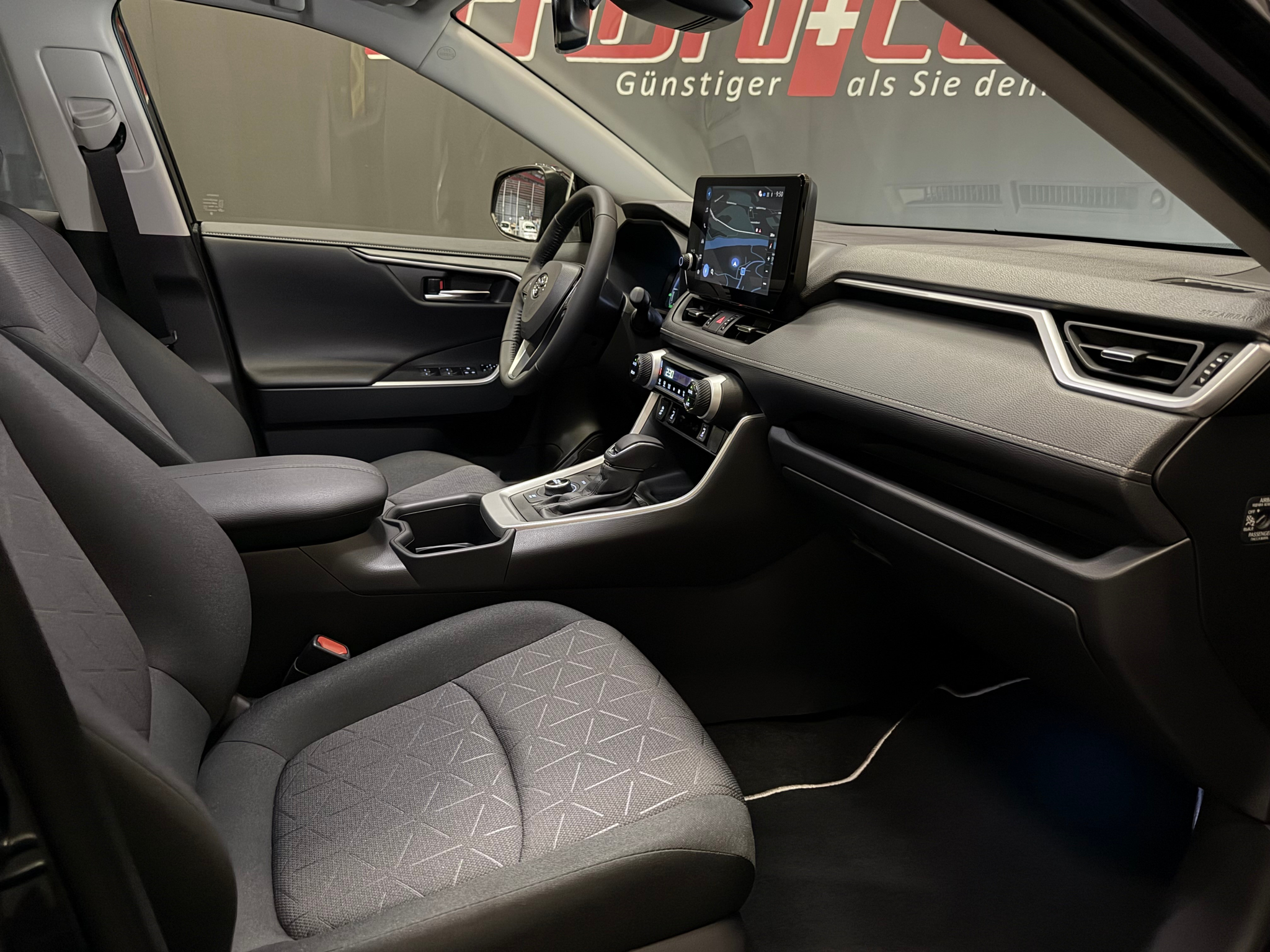 listing desktop thumbnail image 19